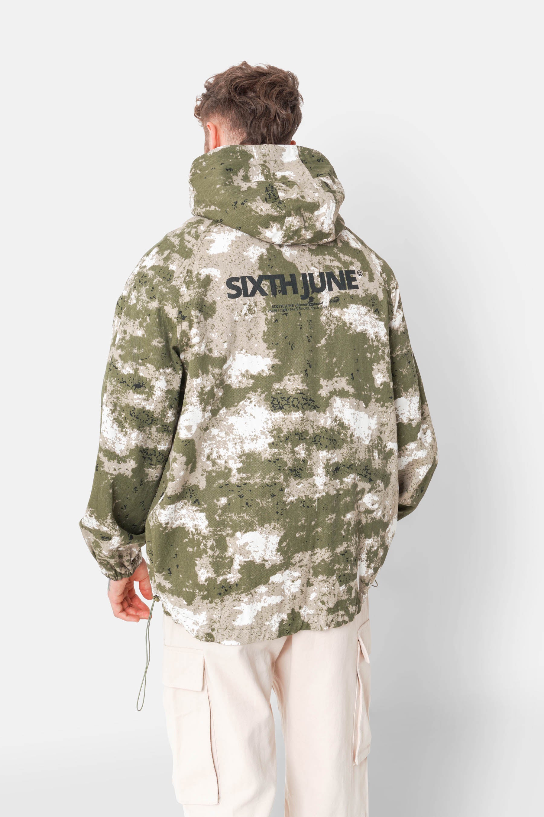 Camouflage-Cargojacke mit Kapuze in Grün