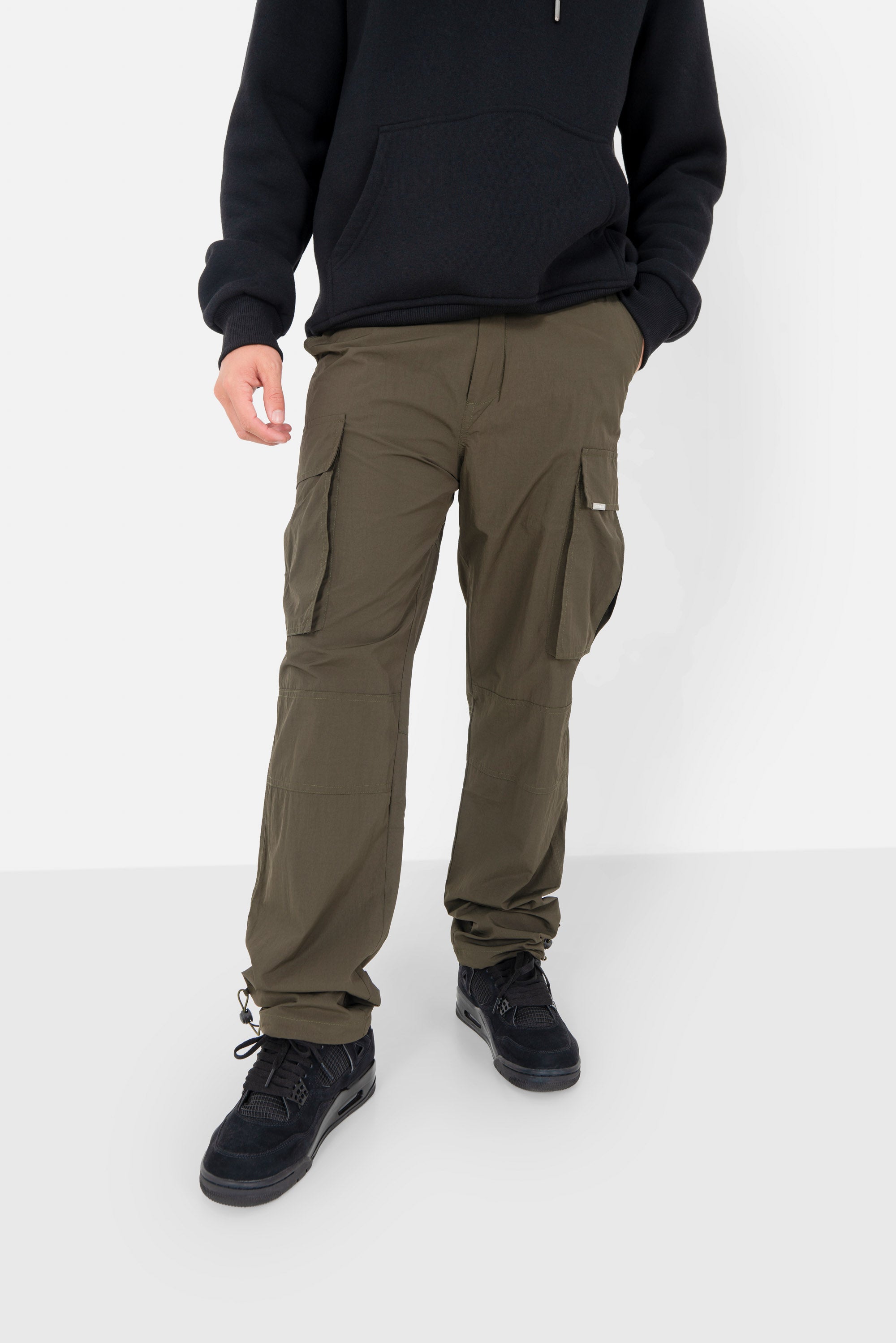 Nylon effect cargo pants Khaki green