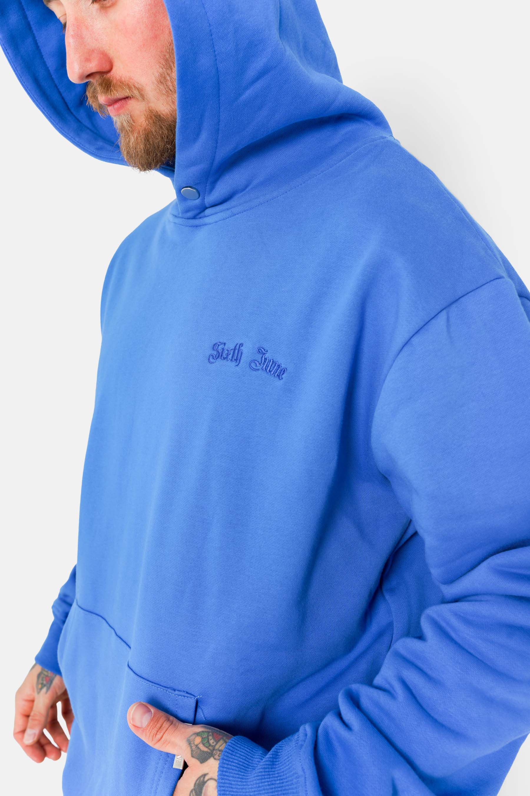 Sweatshirt logo tissé gothique Bleu
