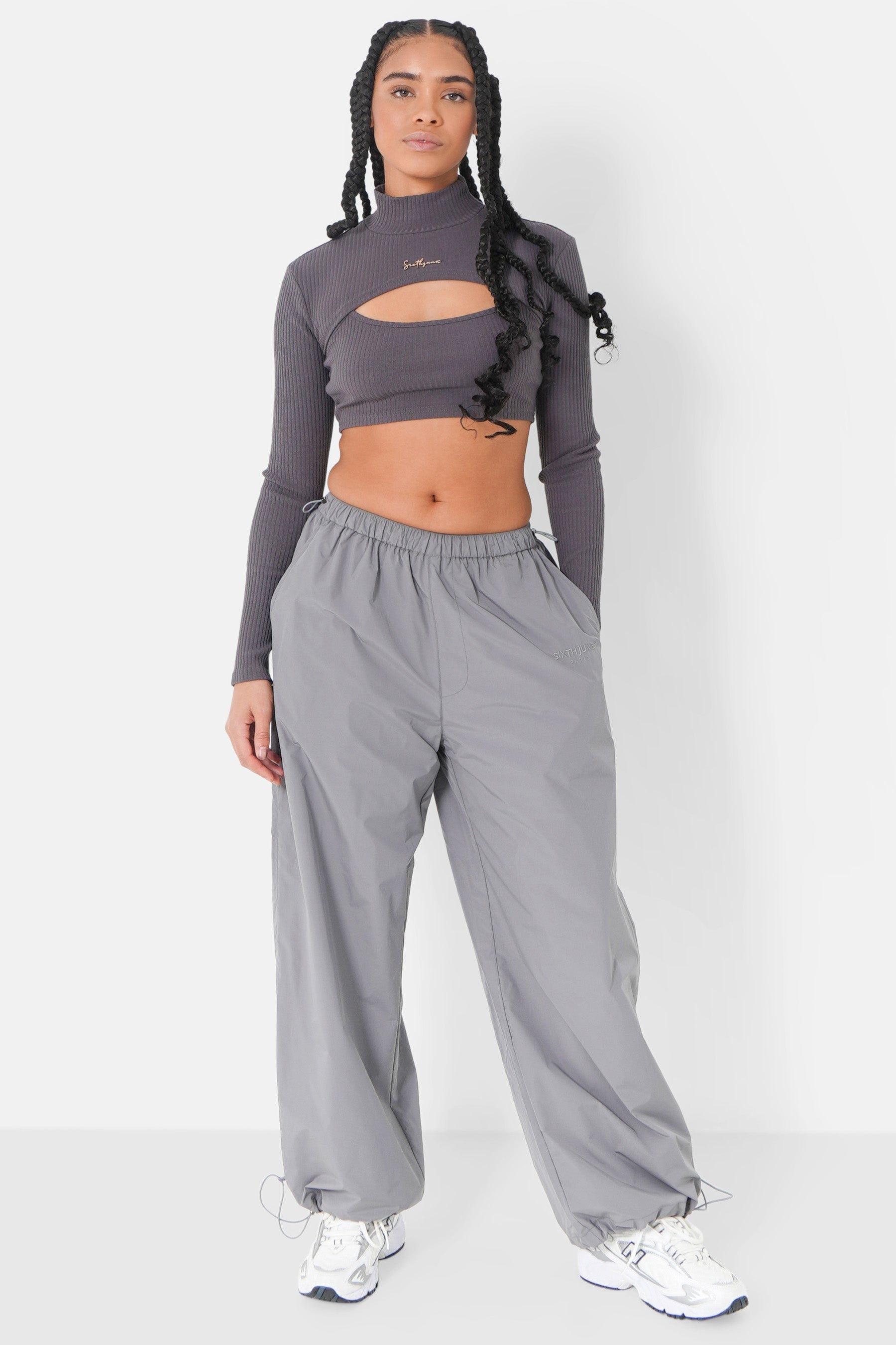 Embroidered parachute pants Grey