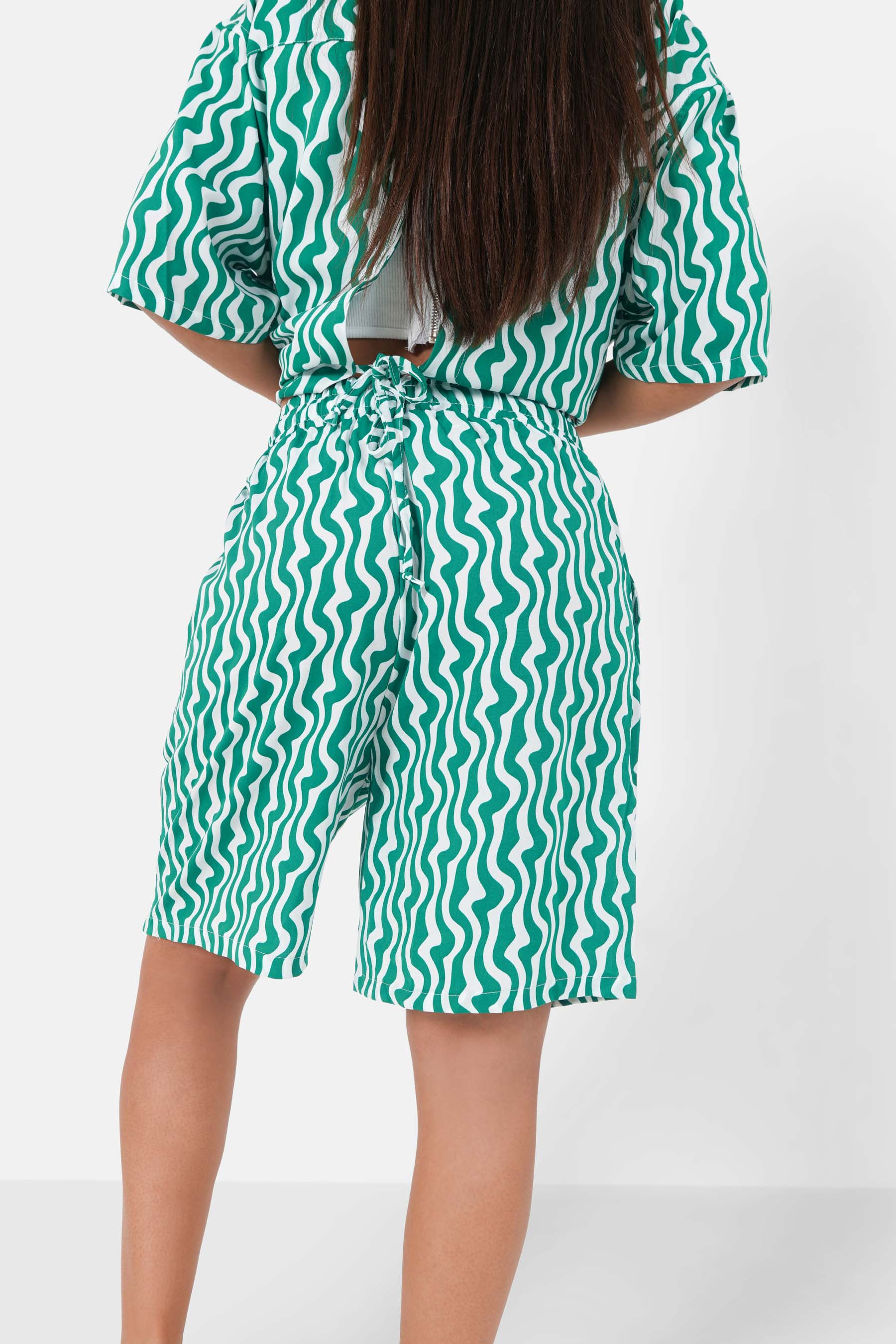 Psychedelic shorts Green