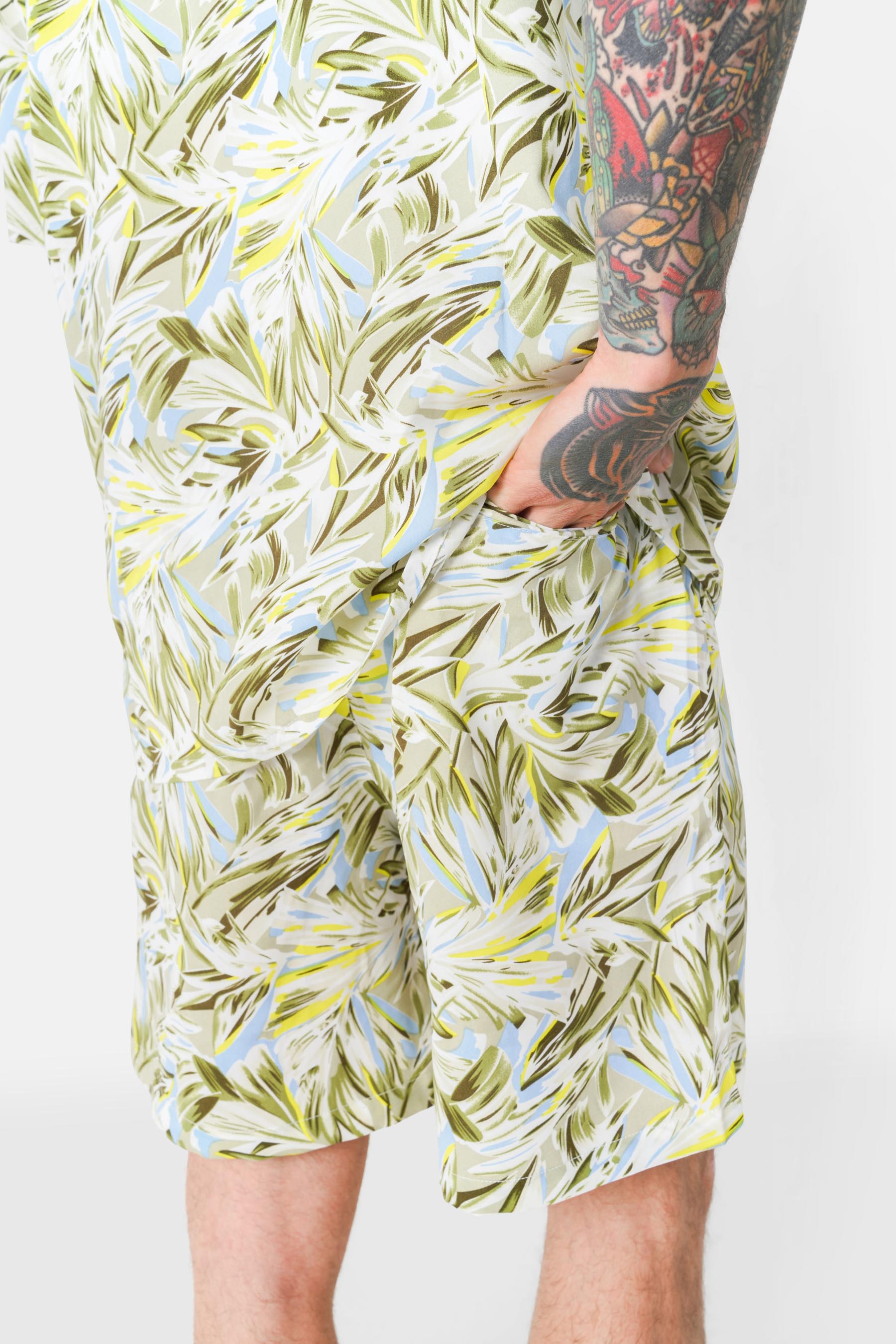 Flowy floral print shorts Green