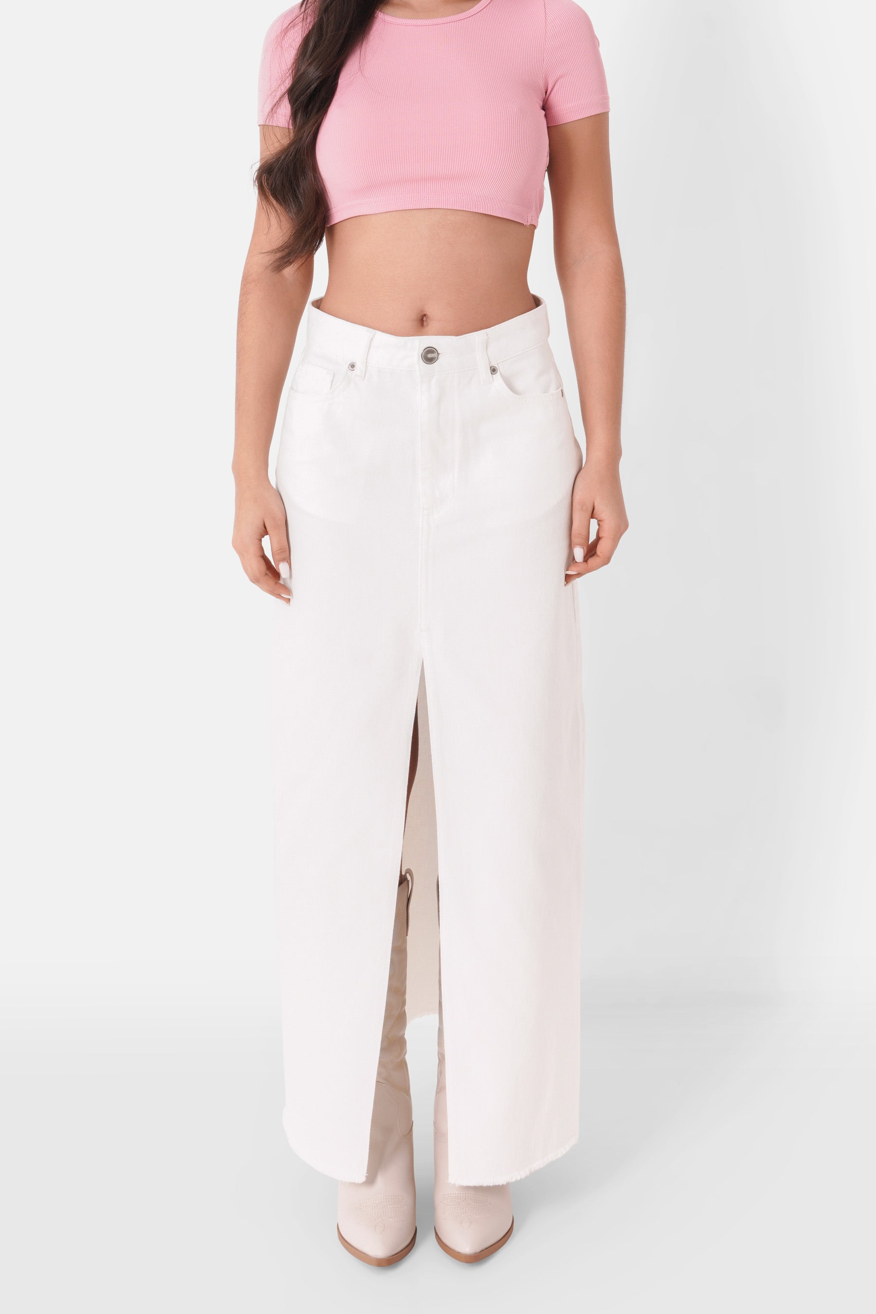 Langer, schmal zulaufender Jeansrock Weiß