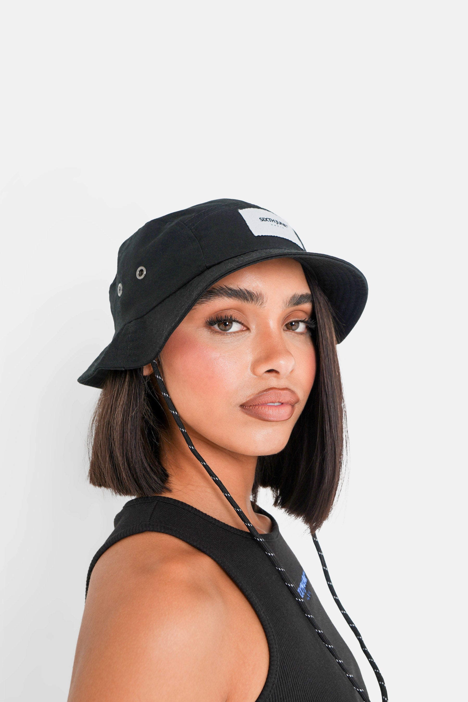 Drawcord cotton bucket hat black