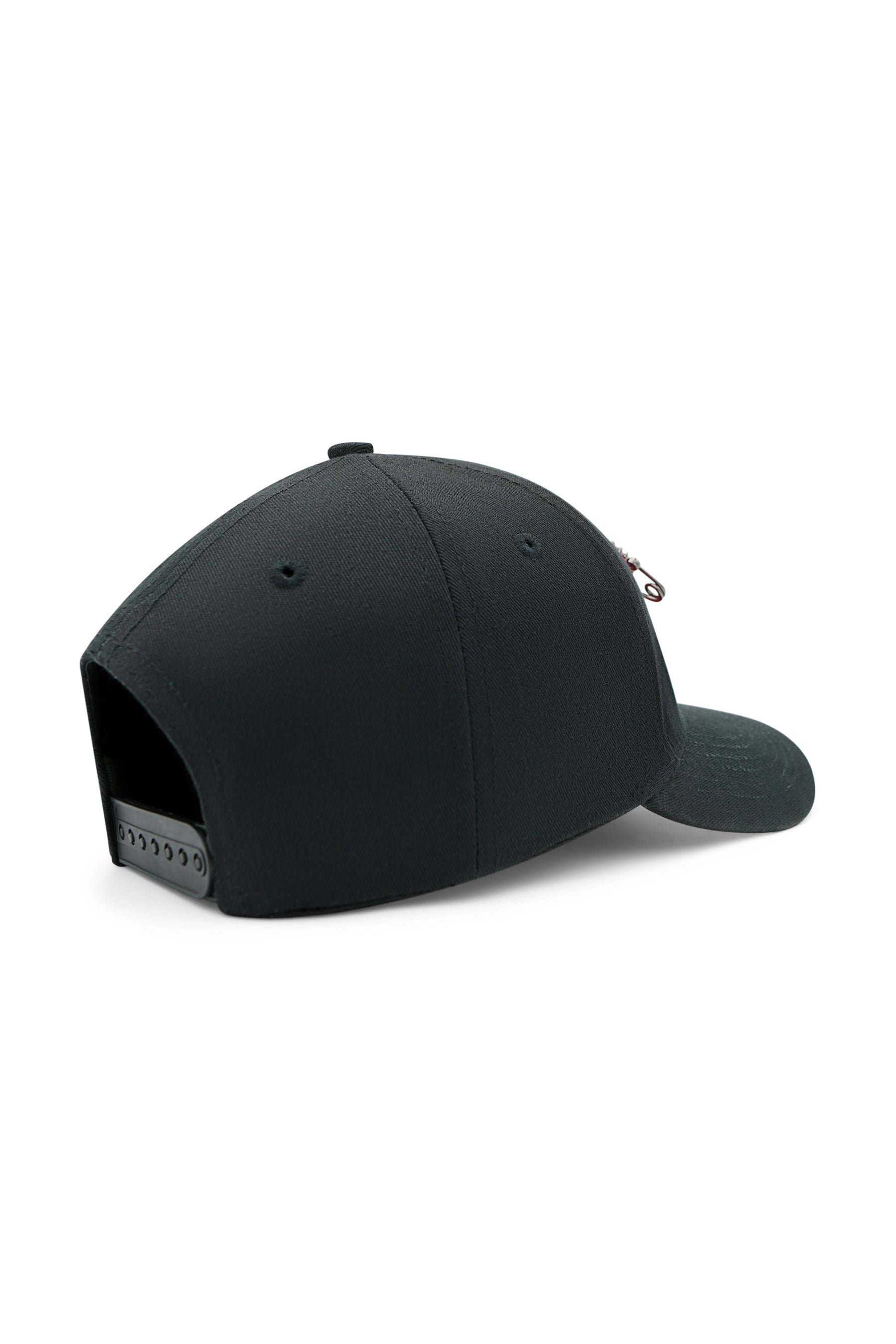 Embroidery heart cap Black