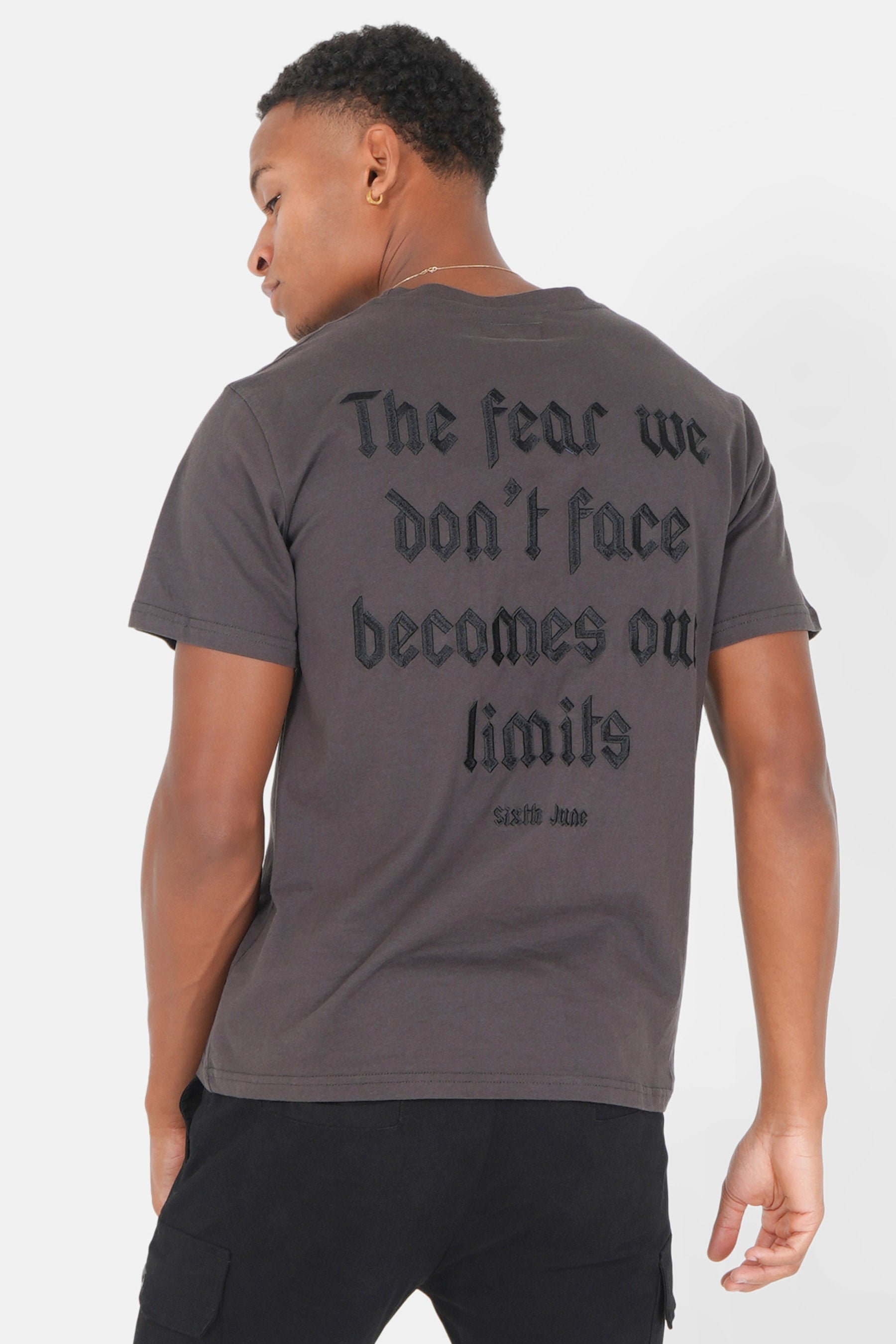 T-Shirt mit besticktem Spruch Dunkelgrau