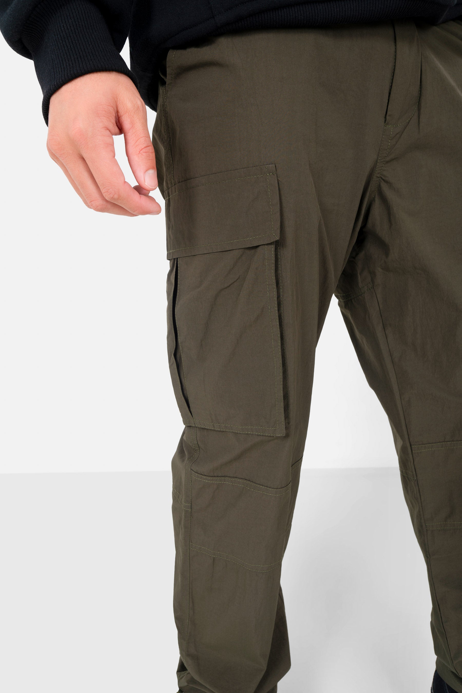 Nylon effect cargo pants Khaki green