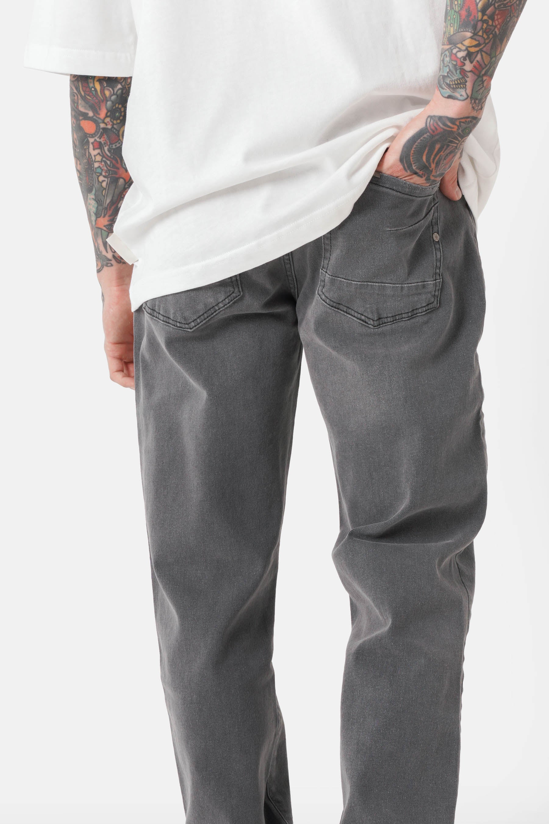 Scratched regular jeans Grey