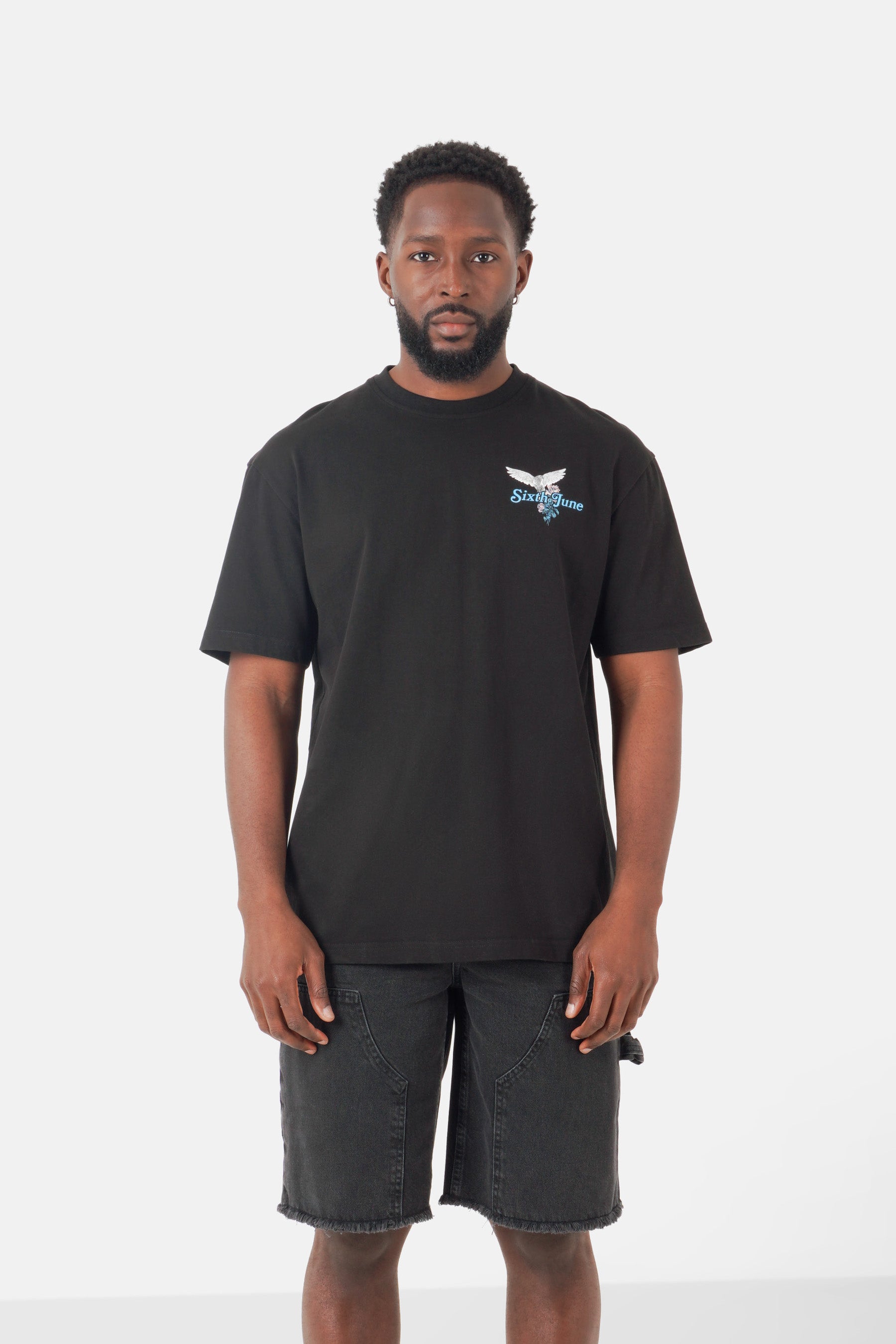 Kurzärmliges T-Shirt mit buntem Aufdruck Schwarz