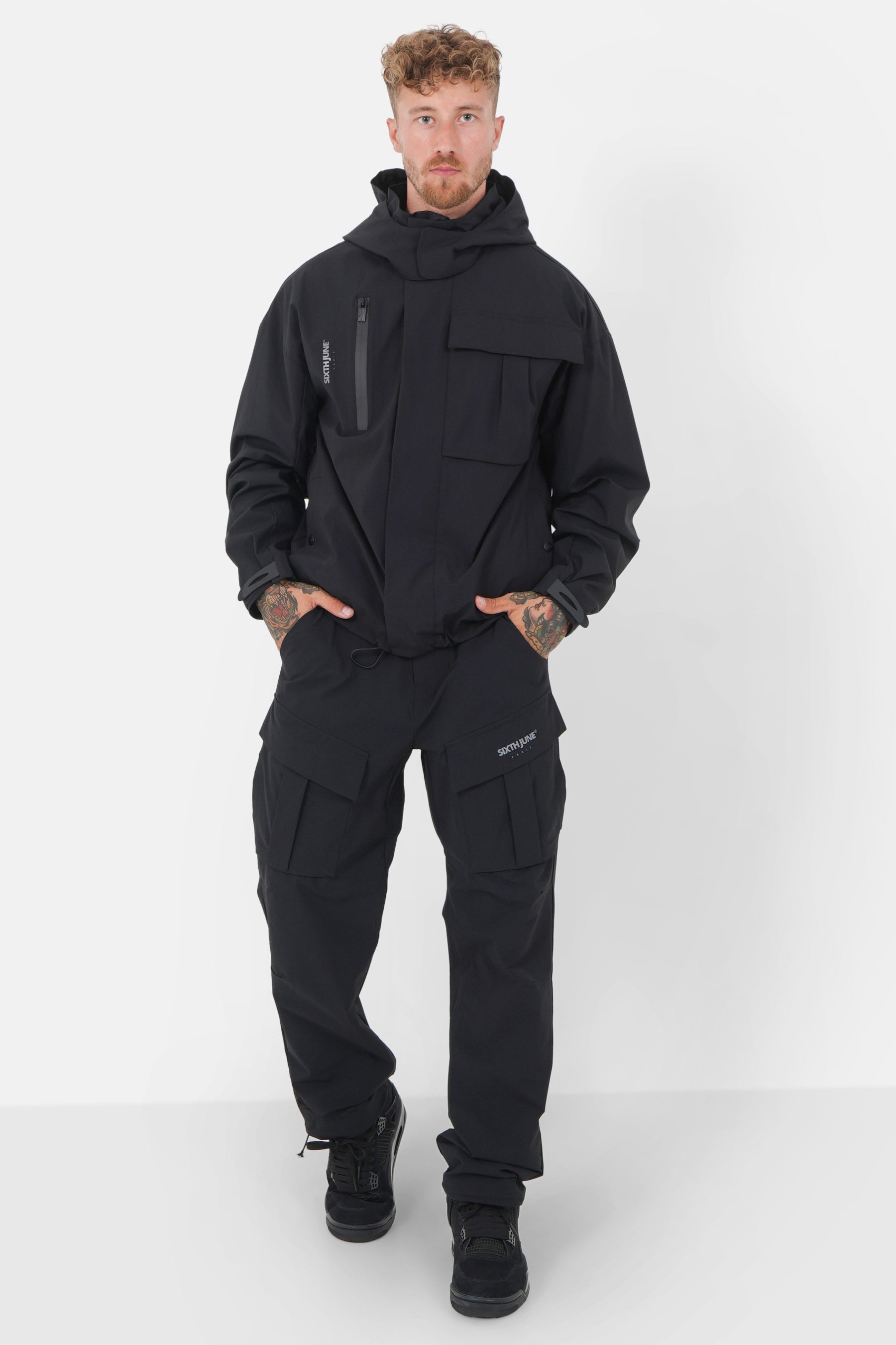 Multi-pocket nylon jacket Black