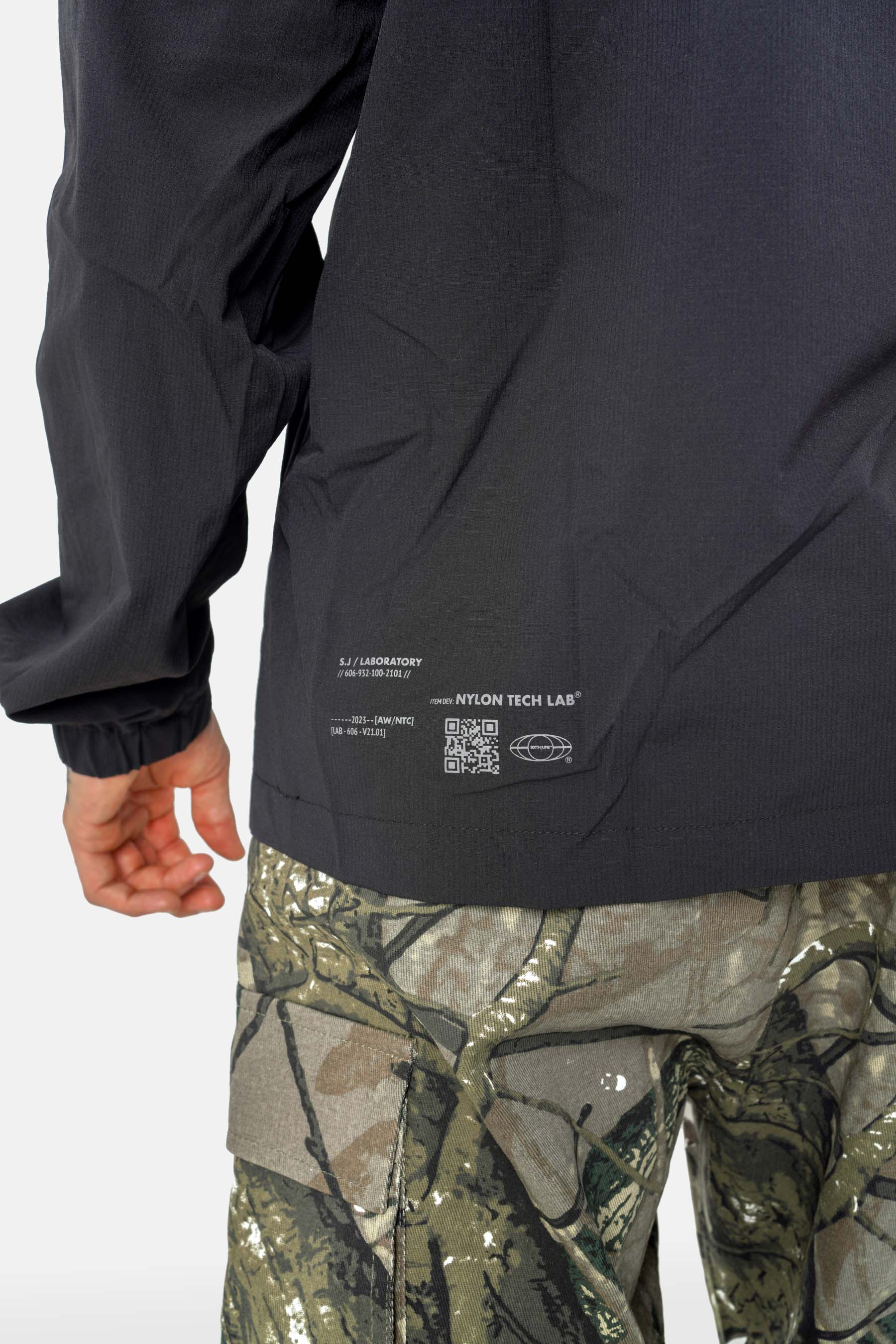 Nylon-Tech-Leichtjacke 23936-BLAC