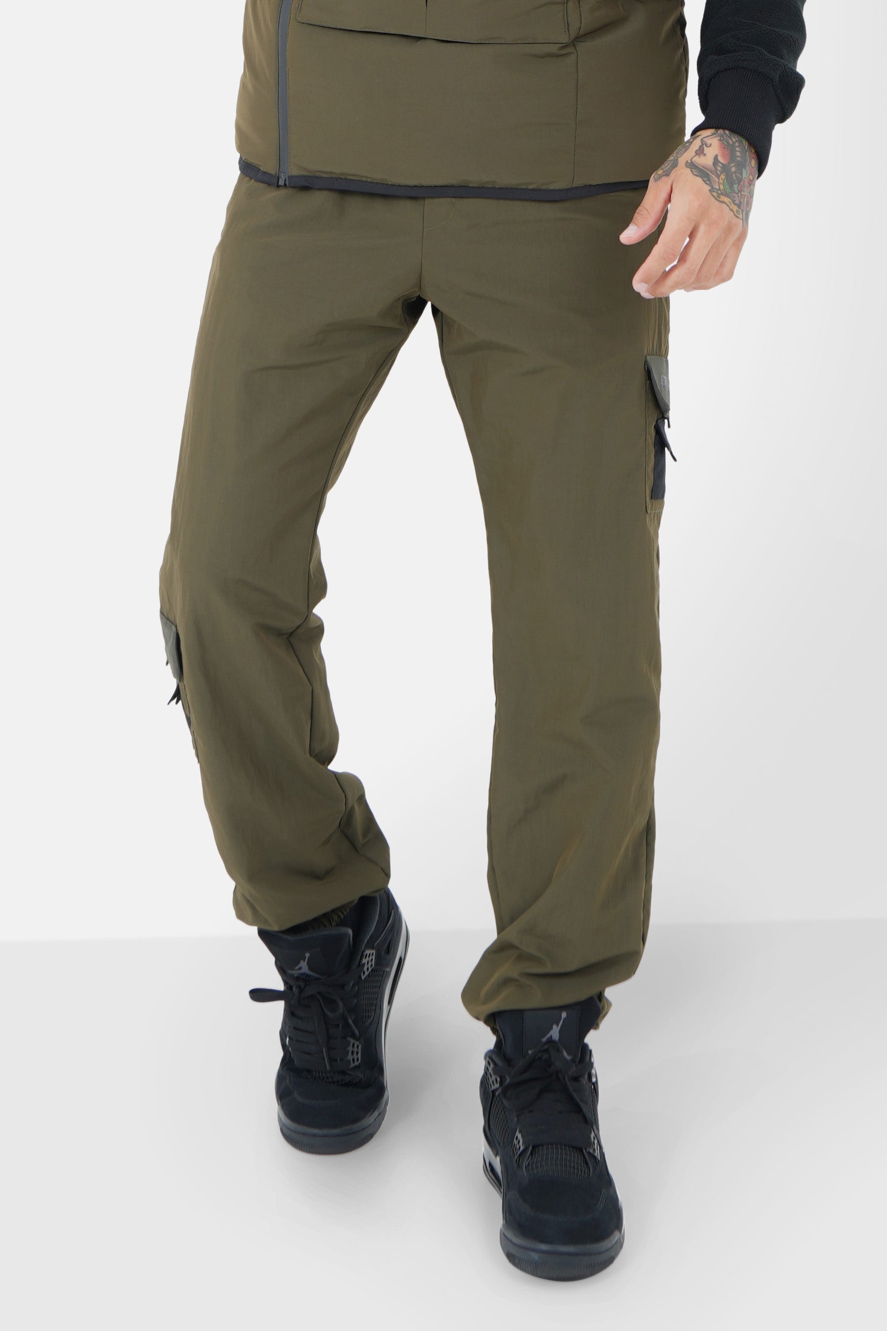 Nylon cargo pants Khaki green