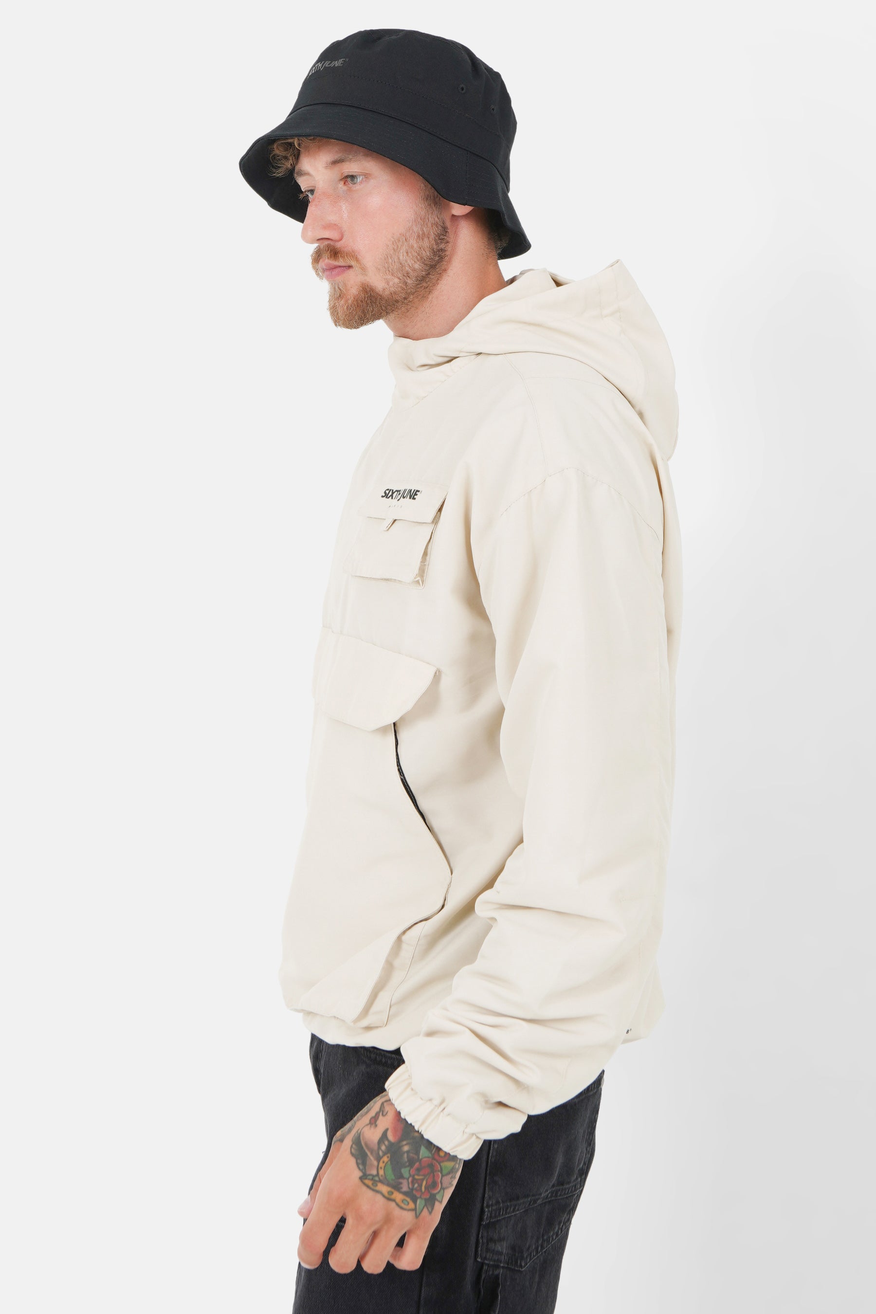 Diagonal nylon jacket Beige