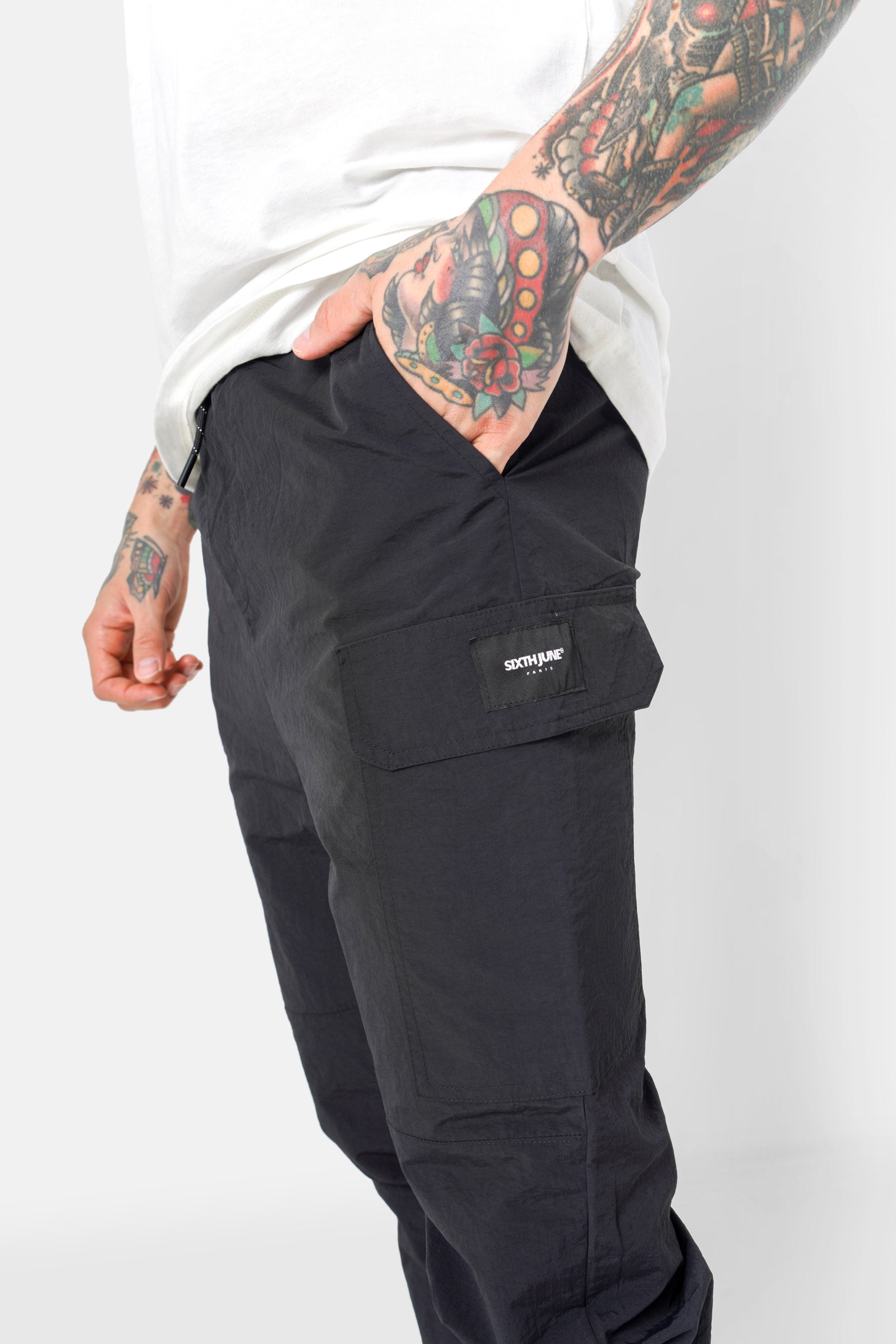 Schwarze Hose aus technischem Nylon