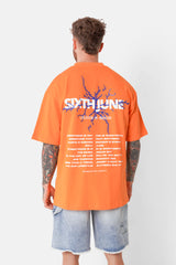 Orangefarbenes T-Shirt mit Blitz-Logo-Print