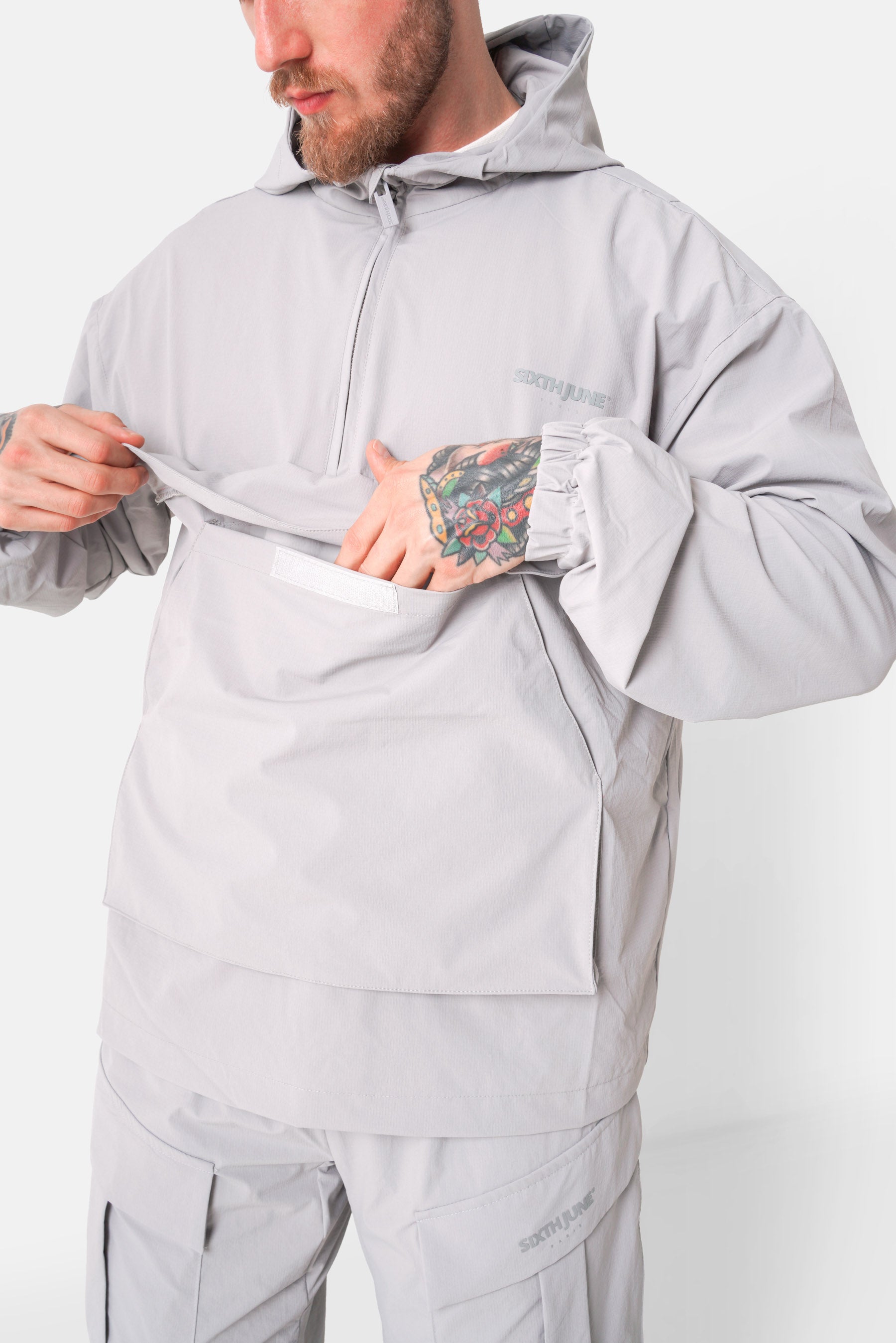 Nylon QR code pocket jacket Grey – Sixth June