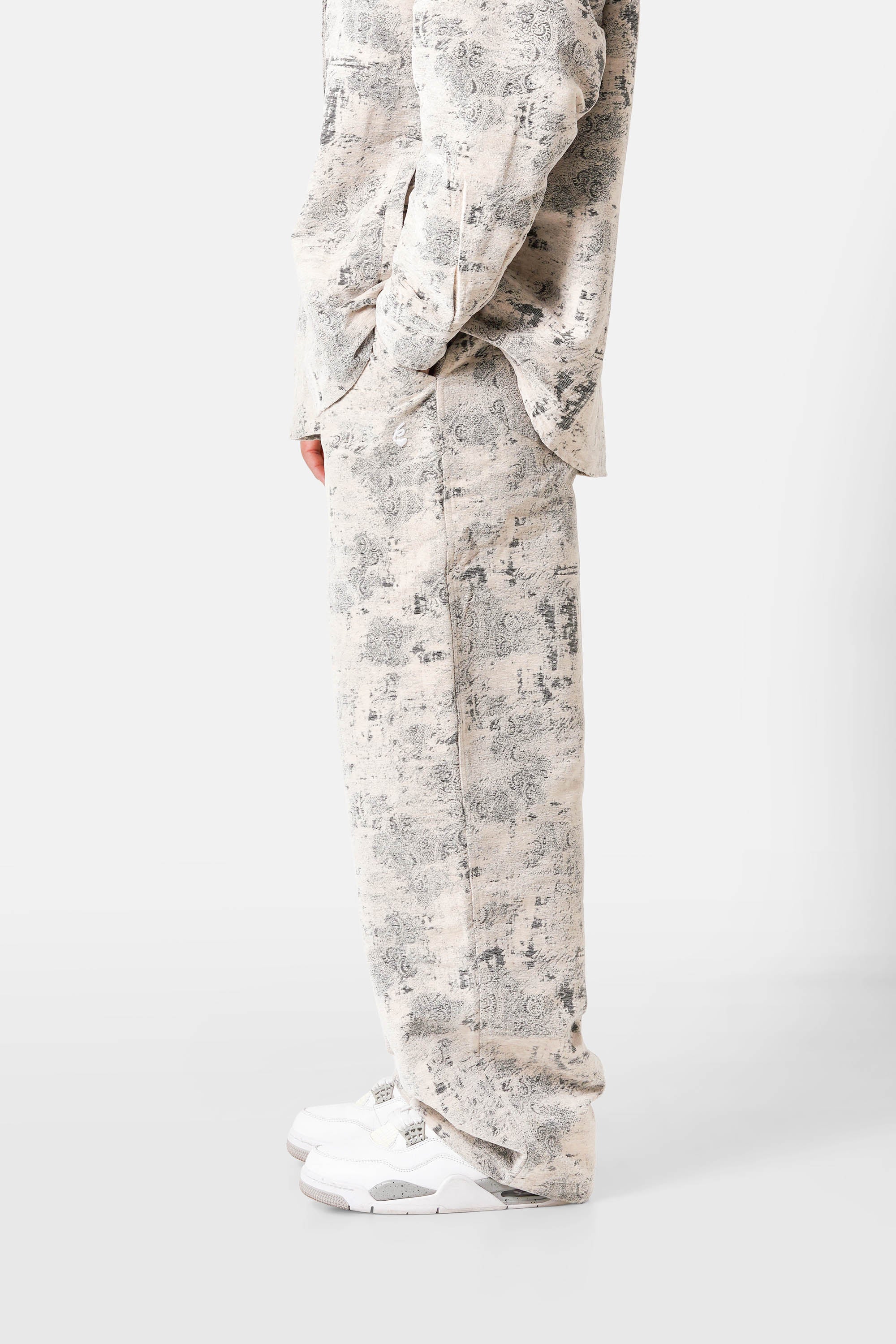 TEXTURED paisley pant