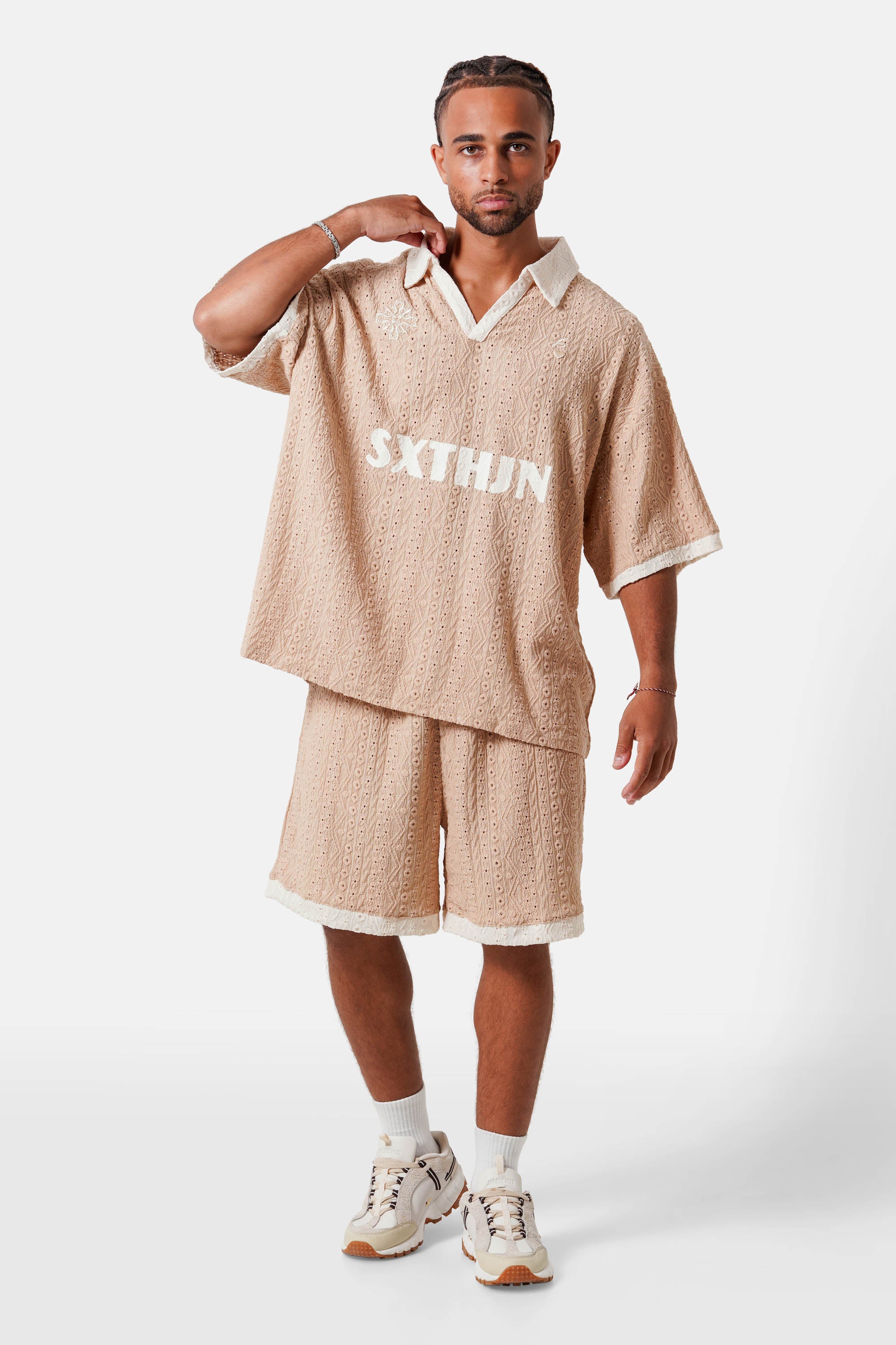TEXTURED persian logo s/s t-shirt