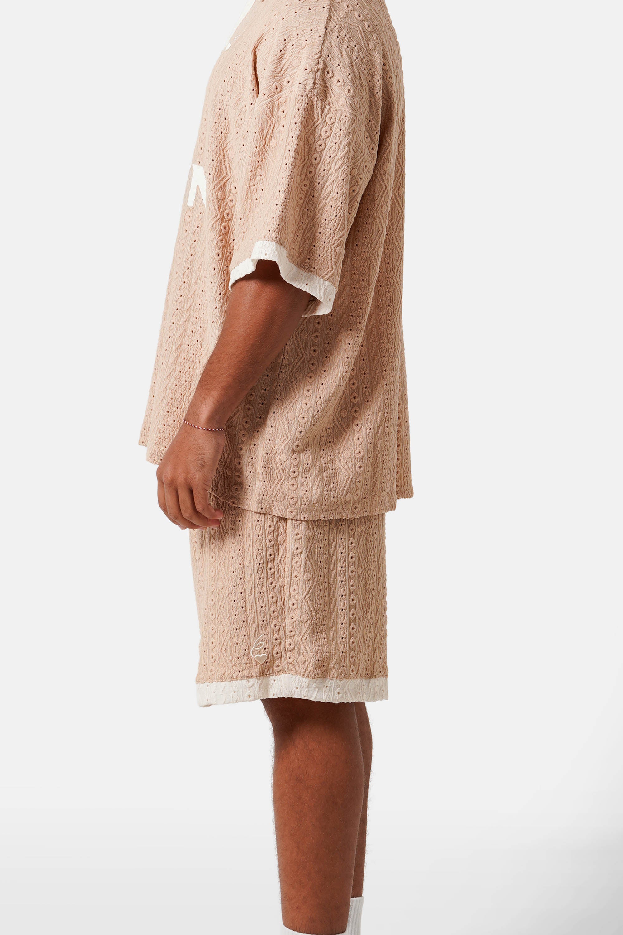 TEXTURED logo contrasted short