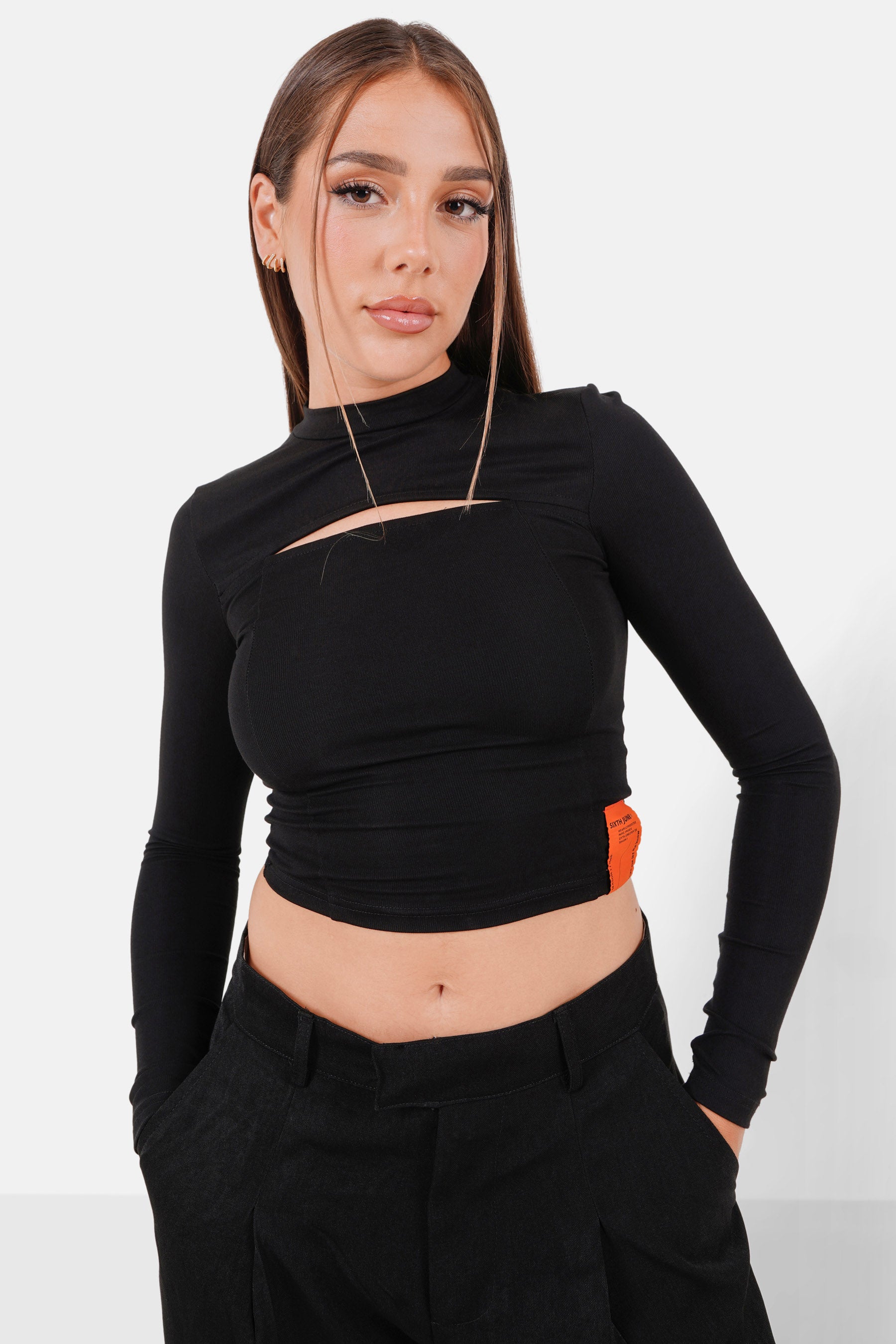 Sexy opening cropped top black