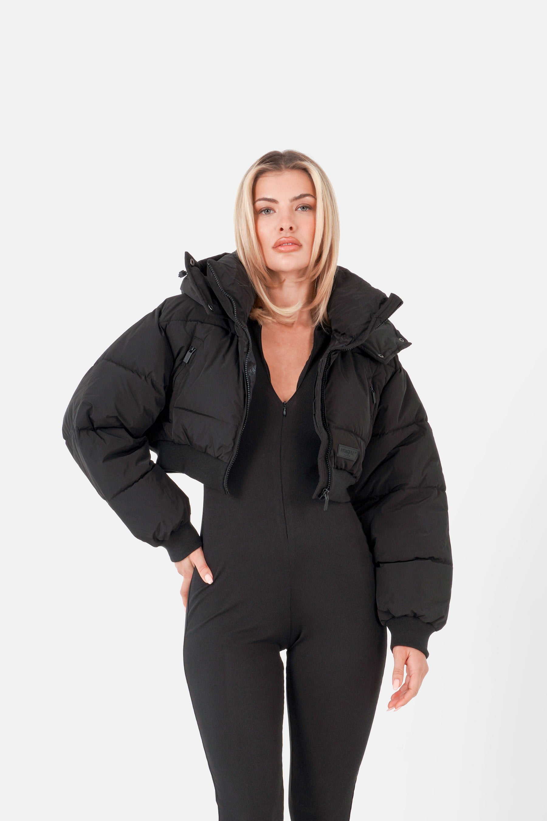 Short puffer jacket w/ ribbed