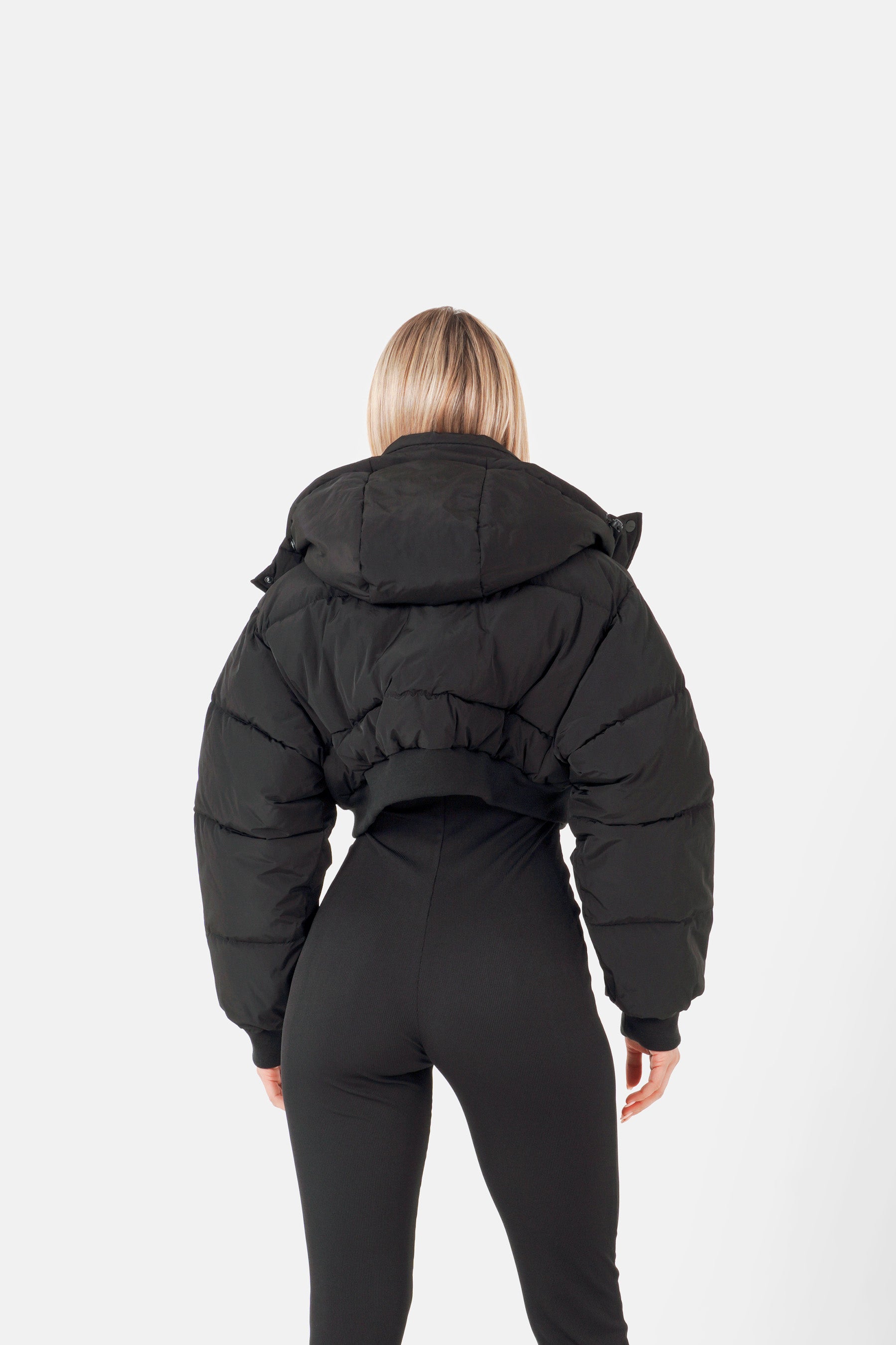 Short puffer jacket w/ ribbed