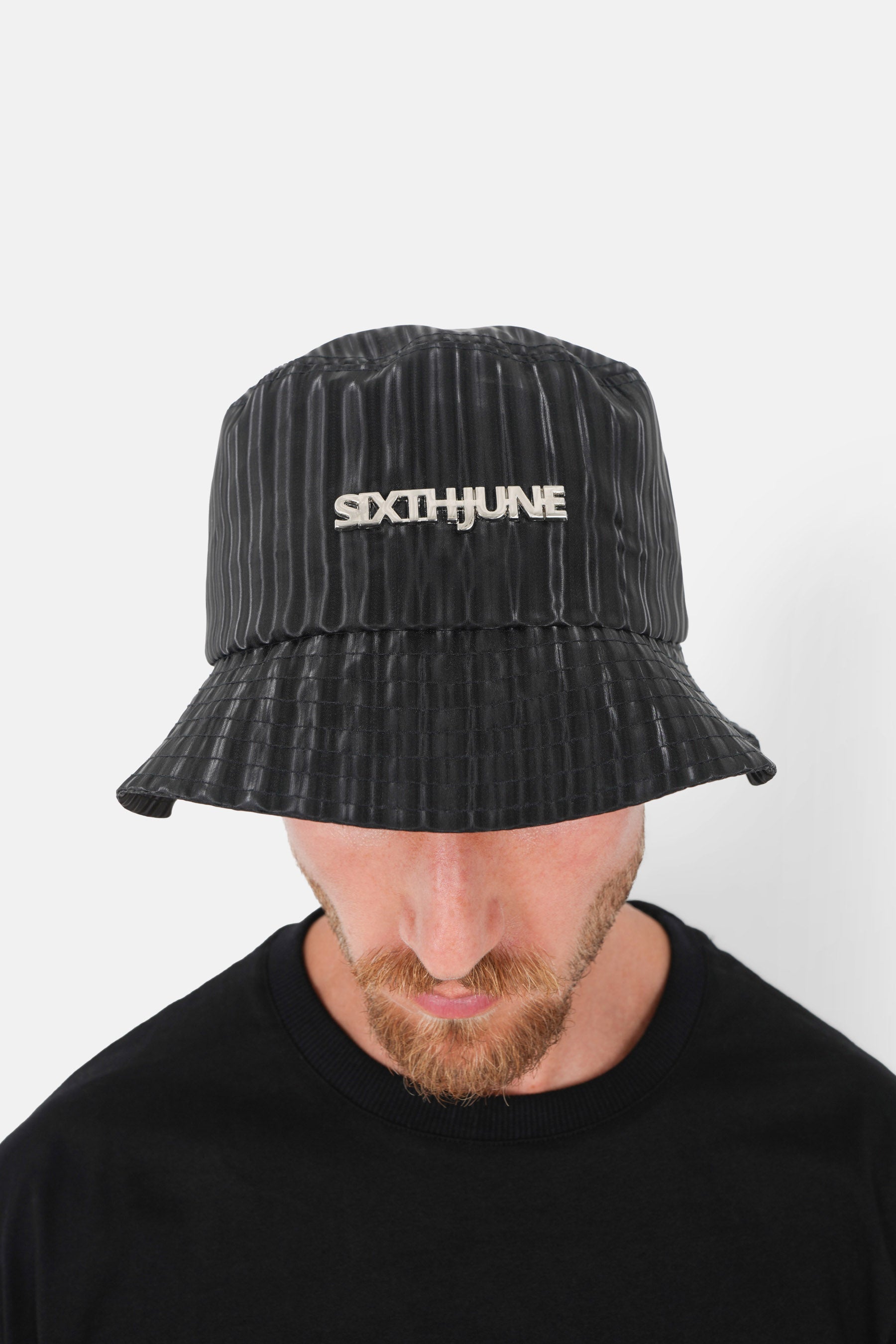 Glänzender Bob Schwarz