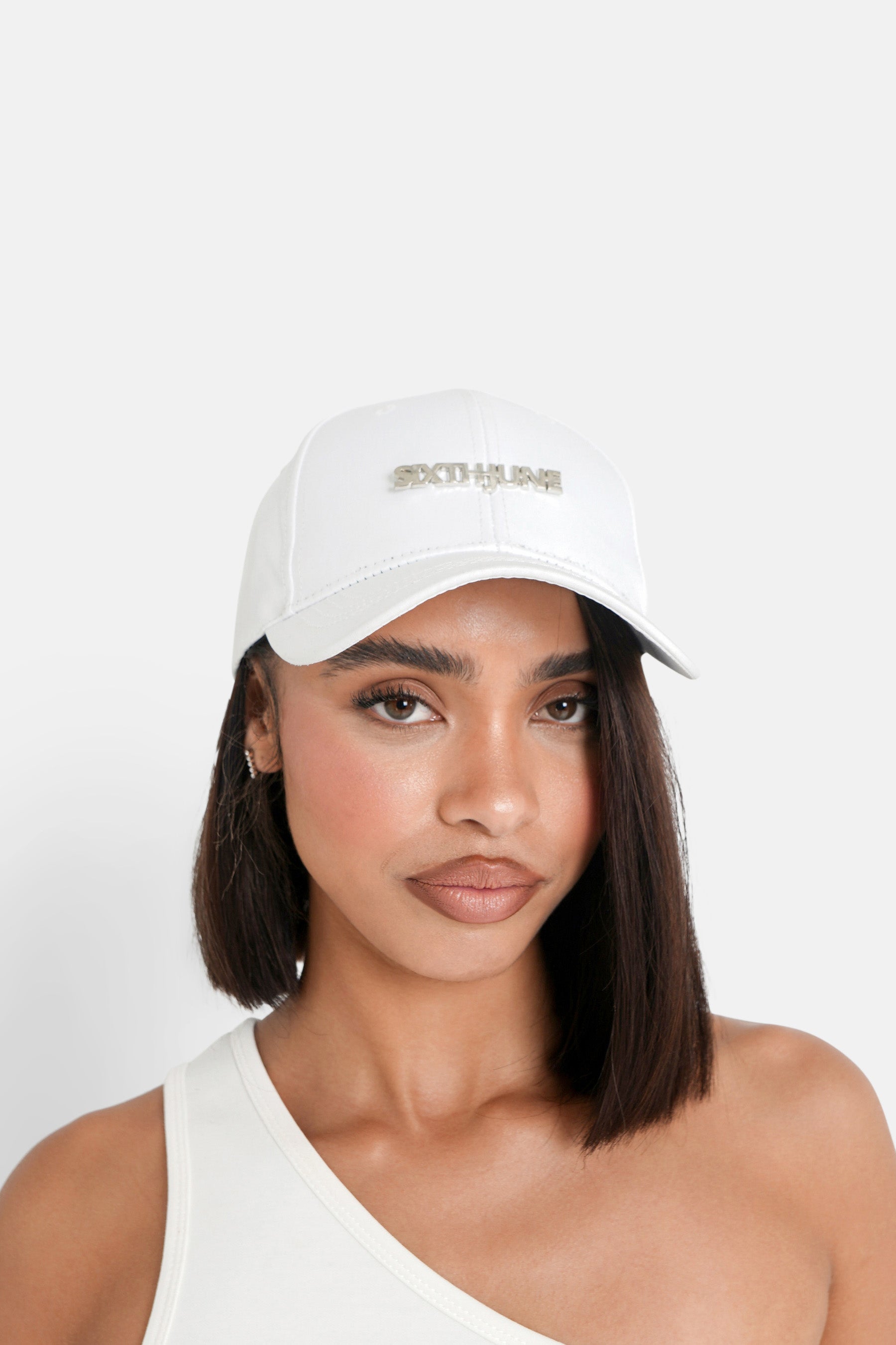 Metallic logo cap White