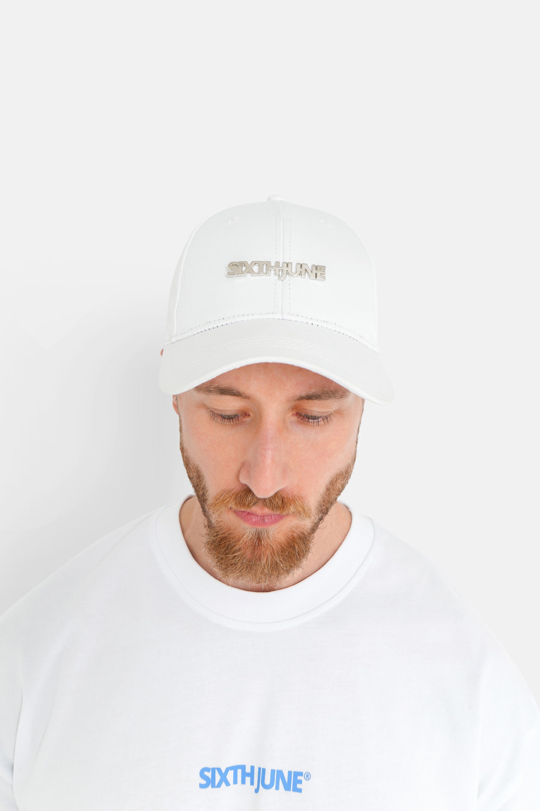 Metallic logo cap White