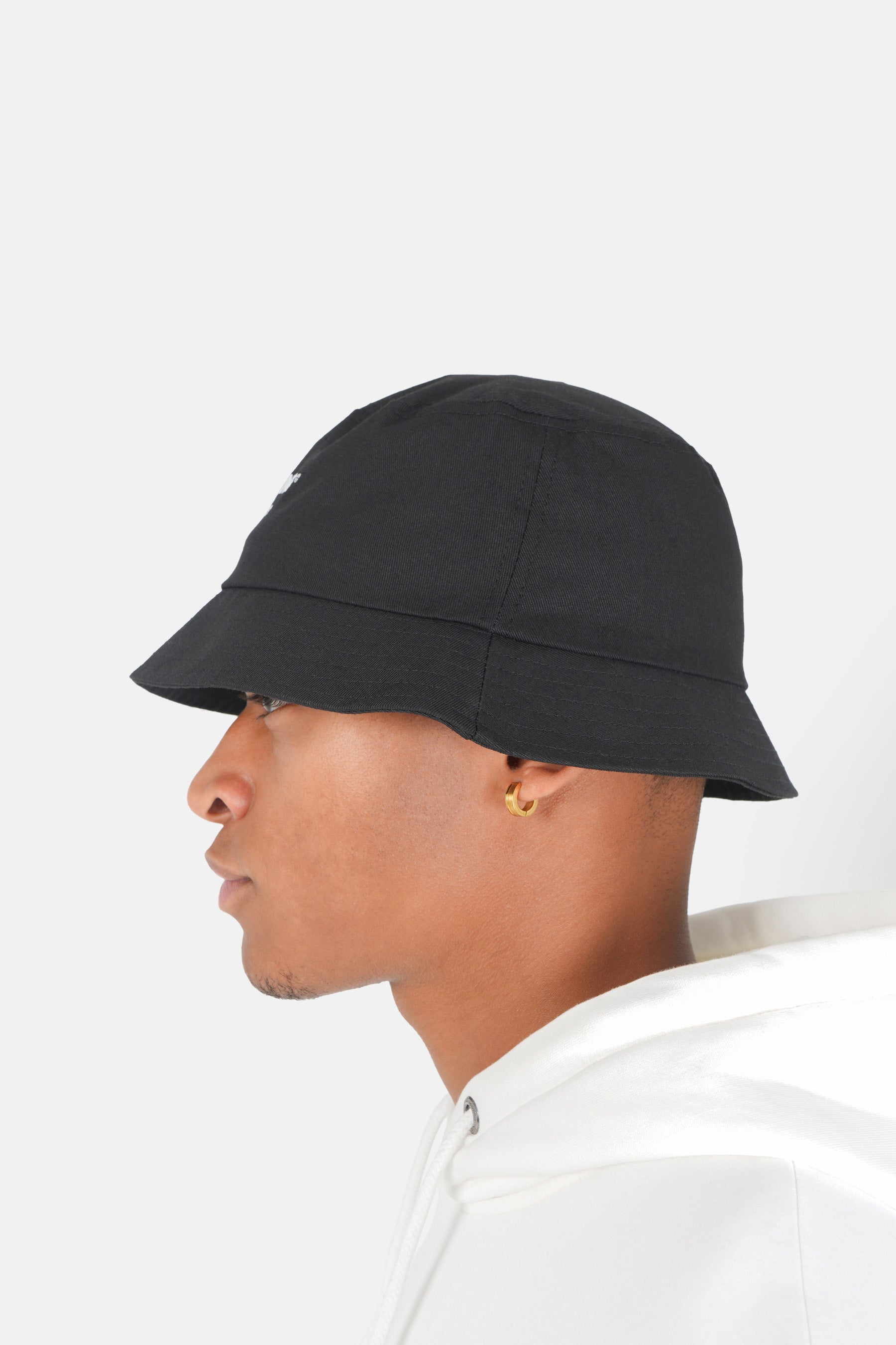 Bob logo brodé Noir