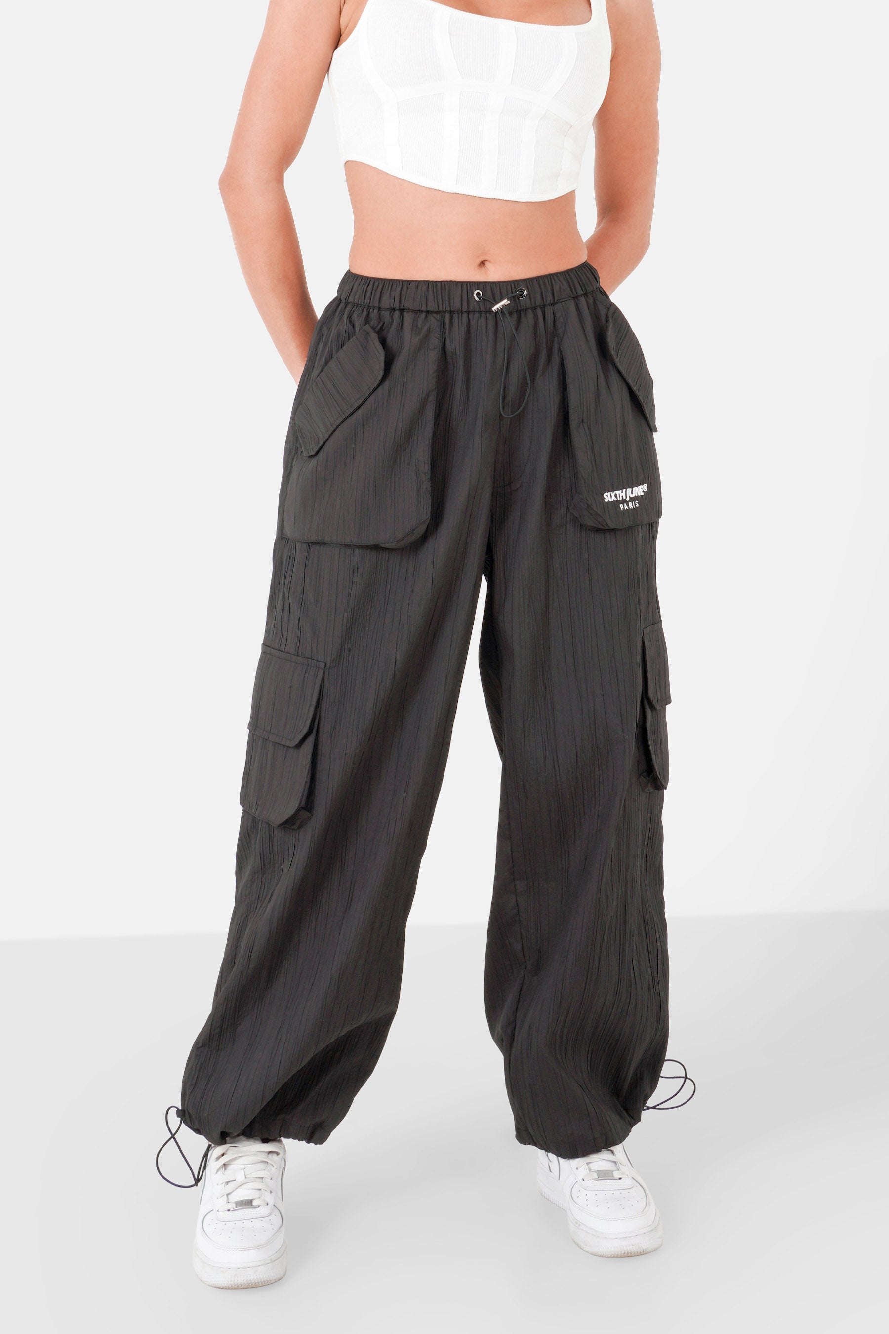 Strukturierte Cargo-Fallschirmhose Schwarz