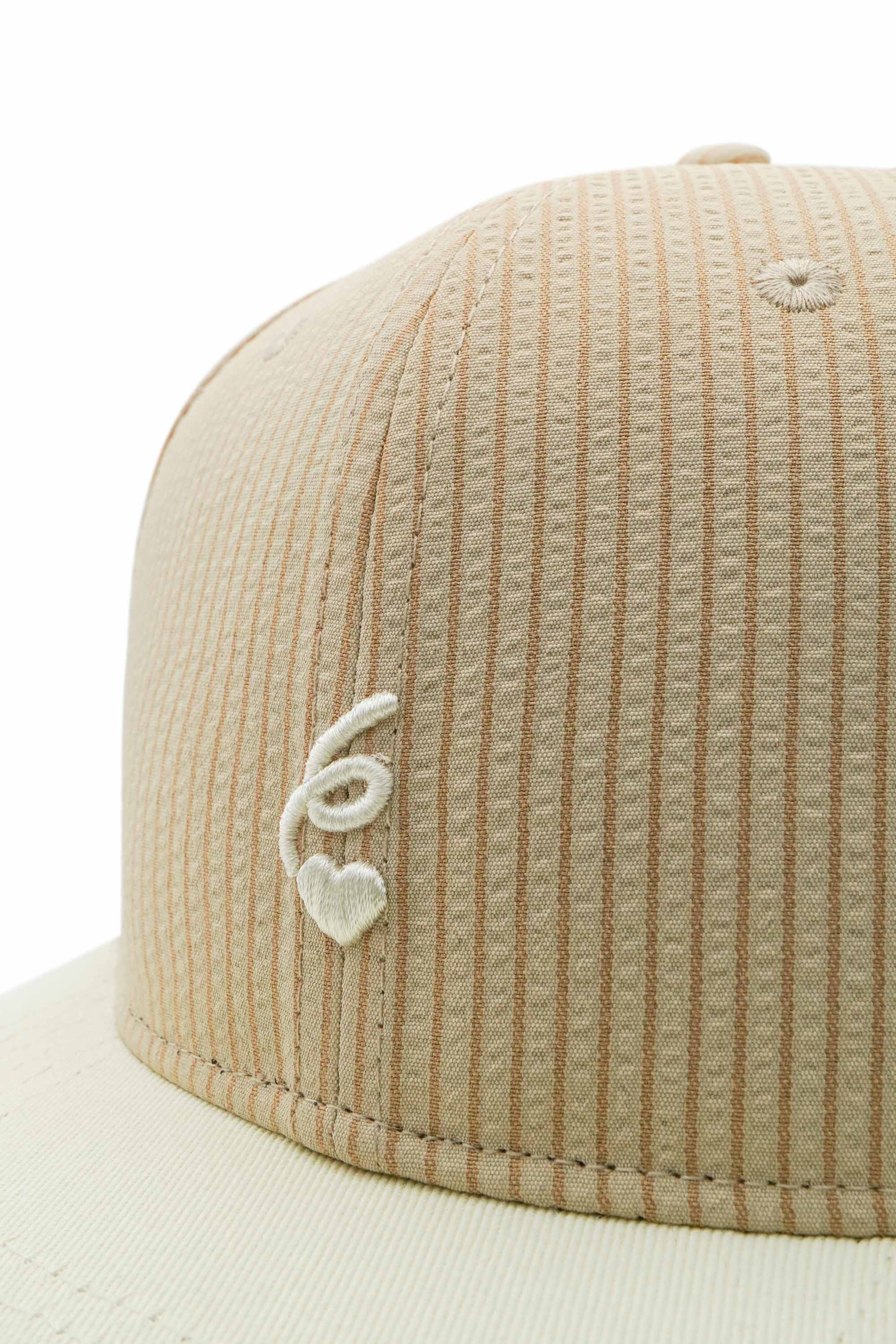 STRIPES textured cap