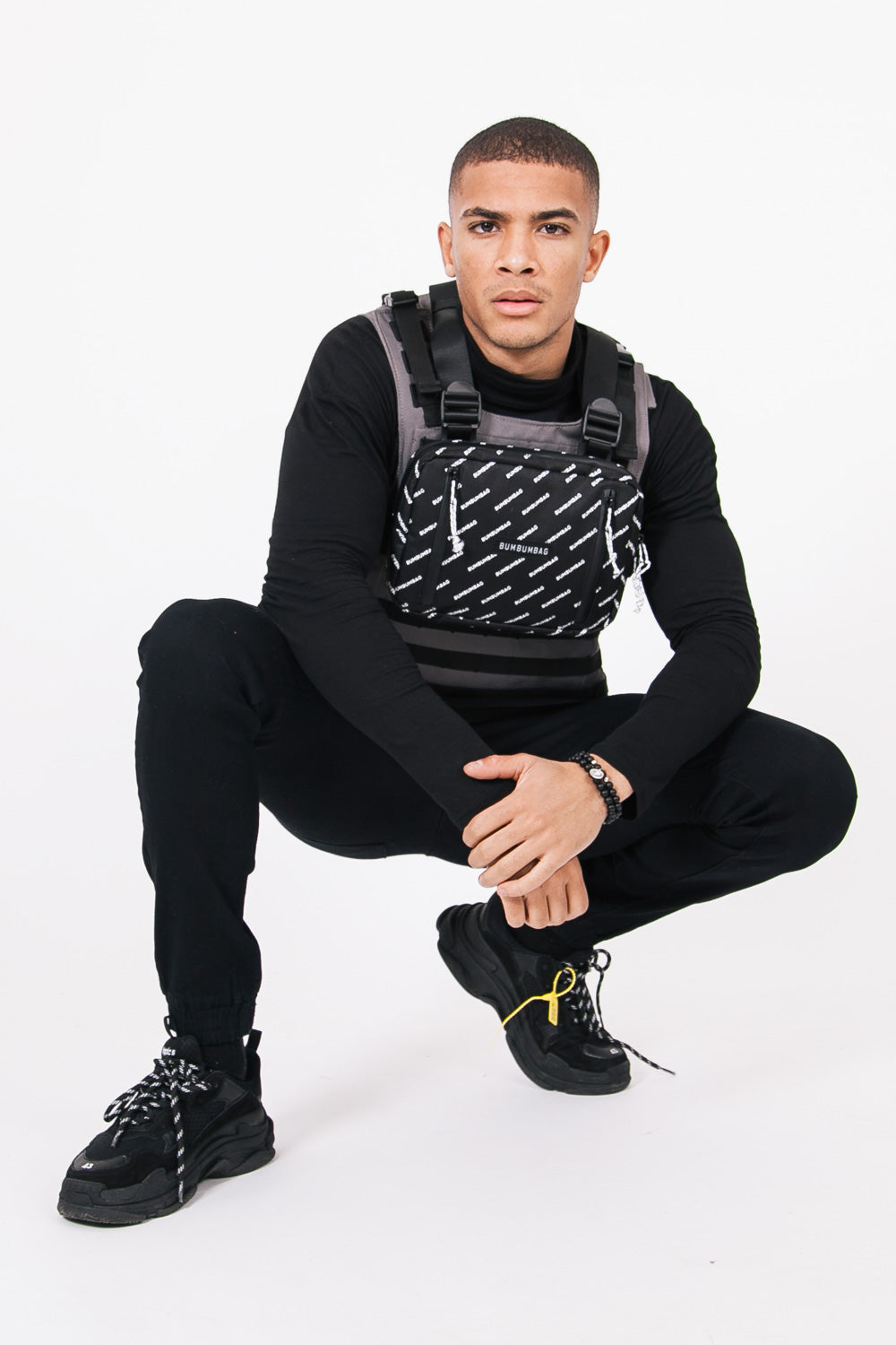 BumBumBag - Petit sac poitrine logomania zips noir