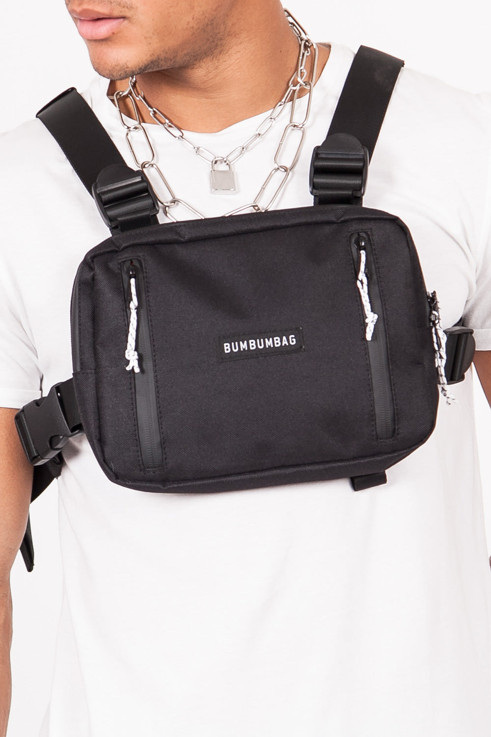 BumBumBag - Petit sac poitrine texte zips noir