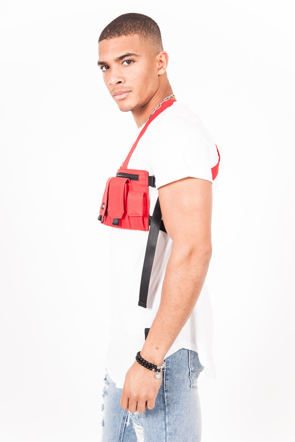 BumBumBag - Sac poitrine multipoches texte rouge