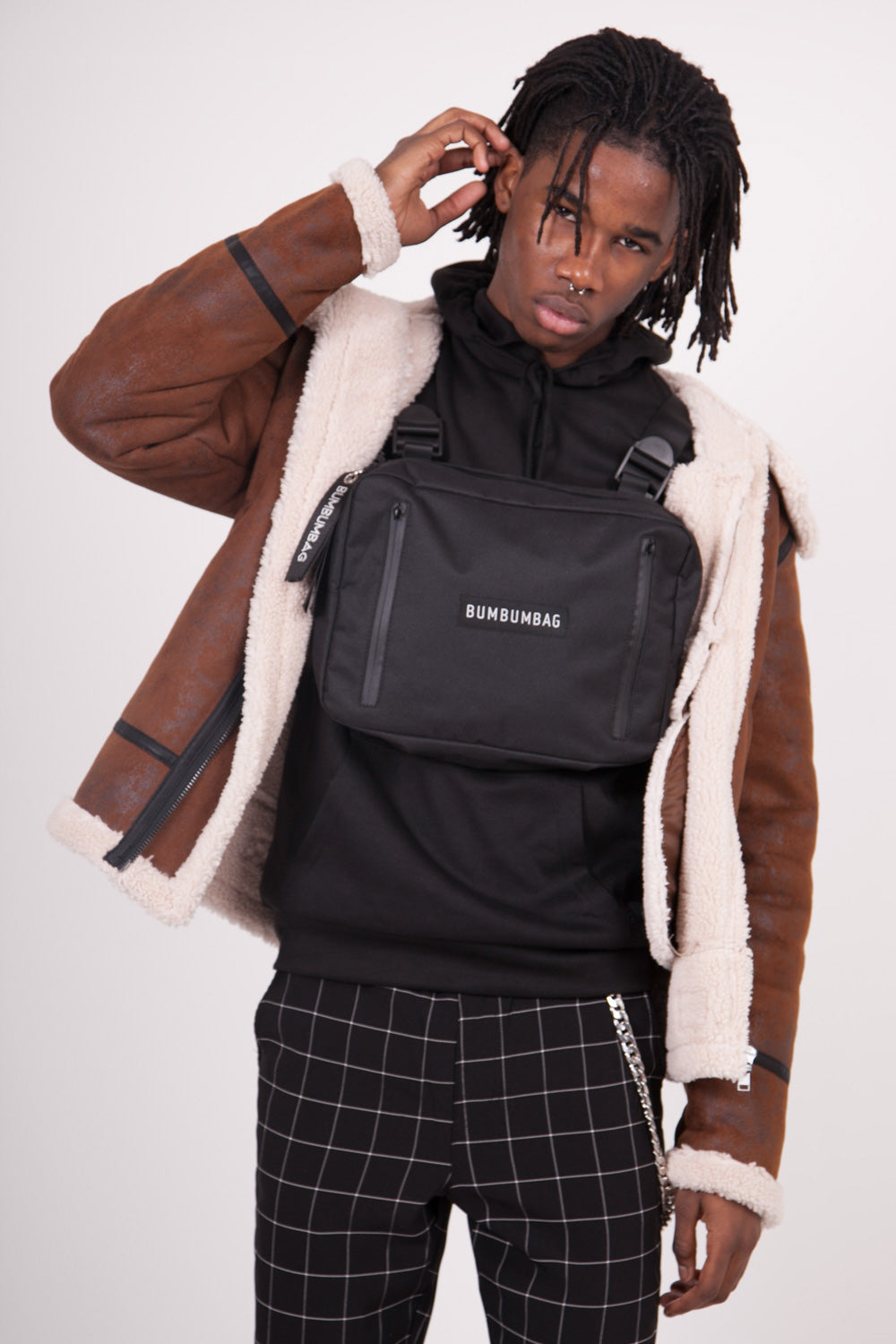 BumBumBag - Sac poitrine texte zips noir