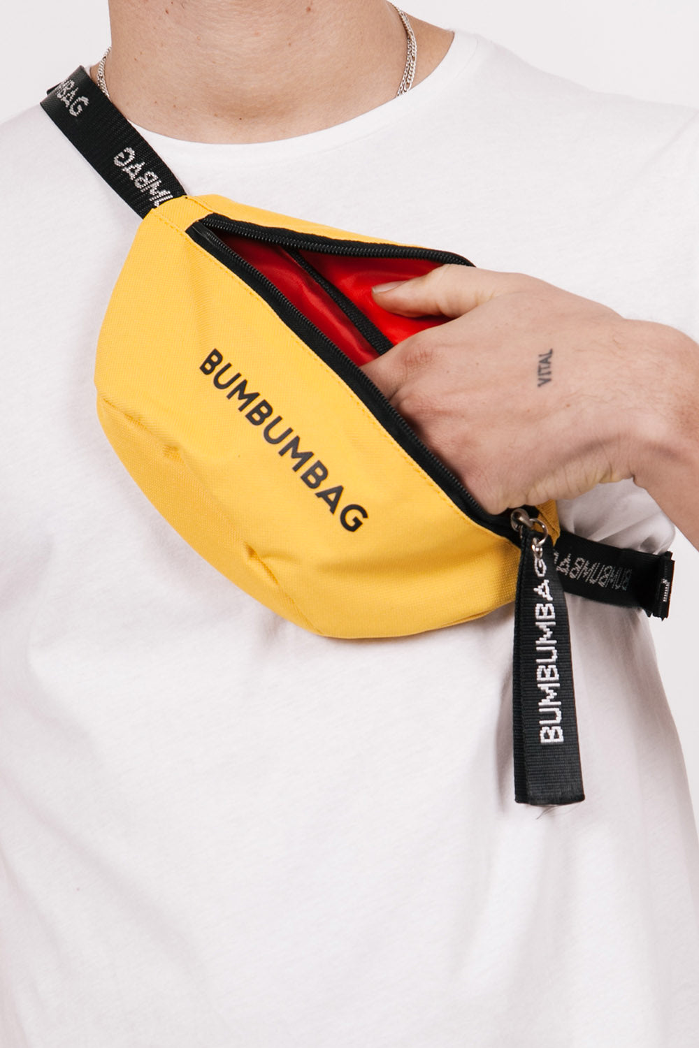 BumBumBag - Sac banane texte zip jaune