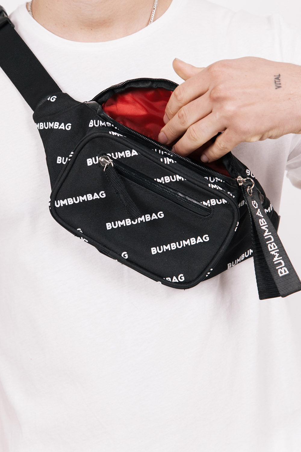 BumBumBag - Sac banane logomania double zips noir