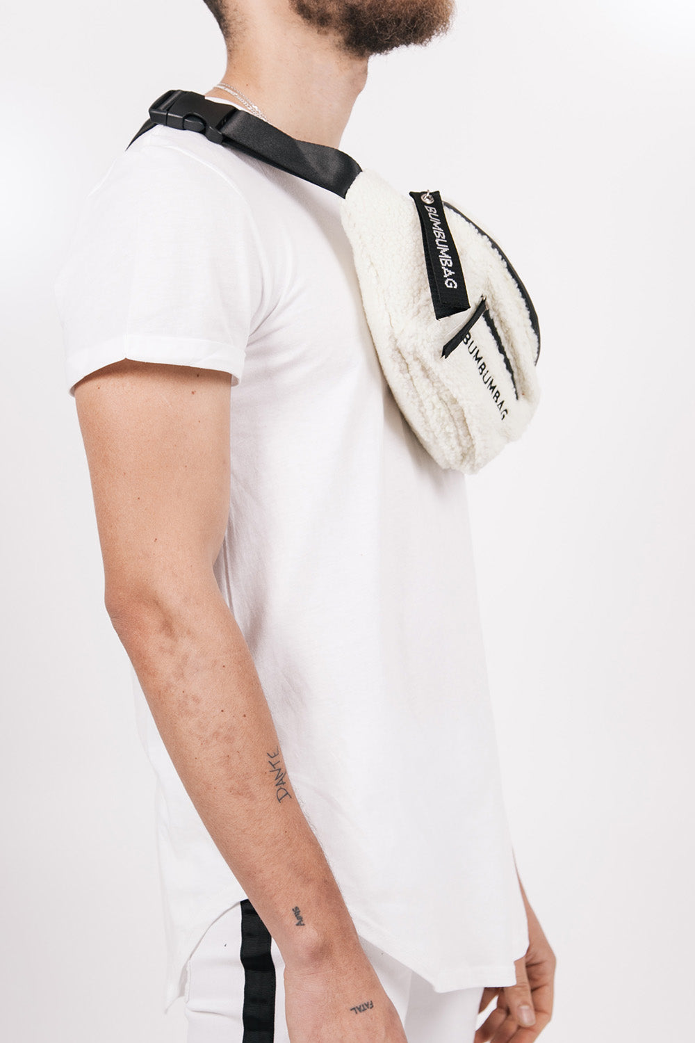 BumBumBag - Sac banane sherpa texte double zips beige