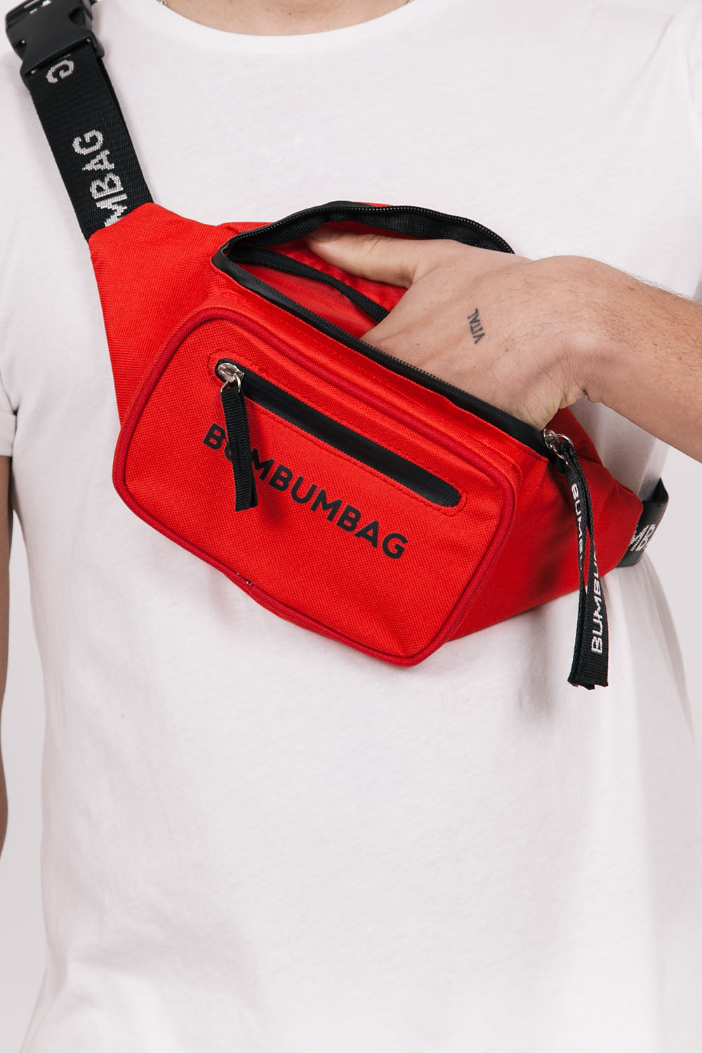 BumBumBag - Sac banane texte double zips rouge