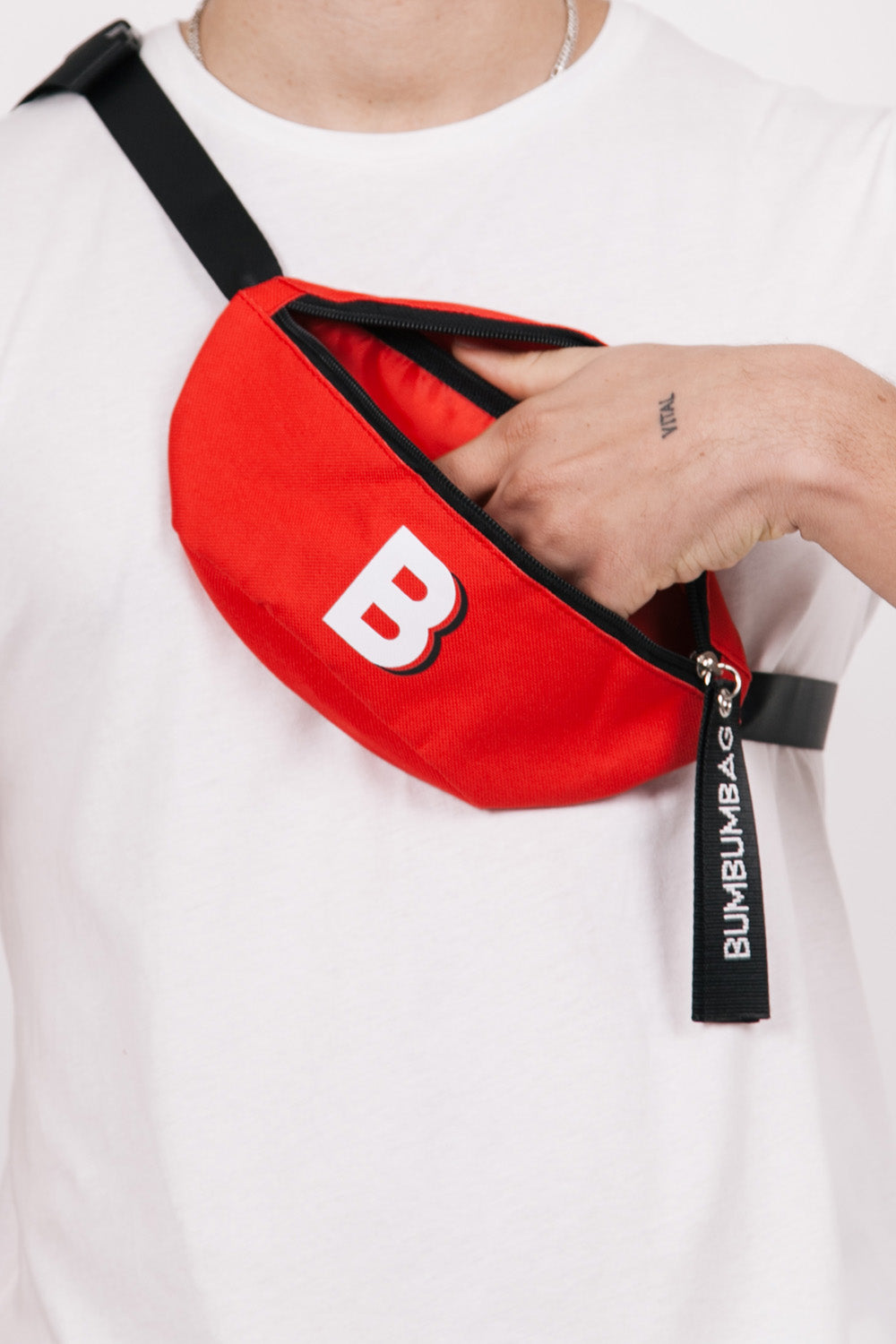 BumBumBag - Sac banane logo zip rouge