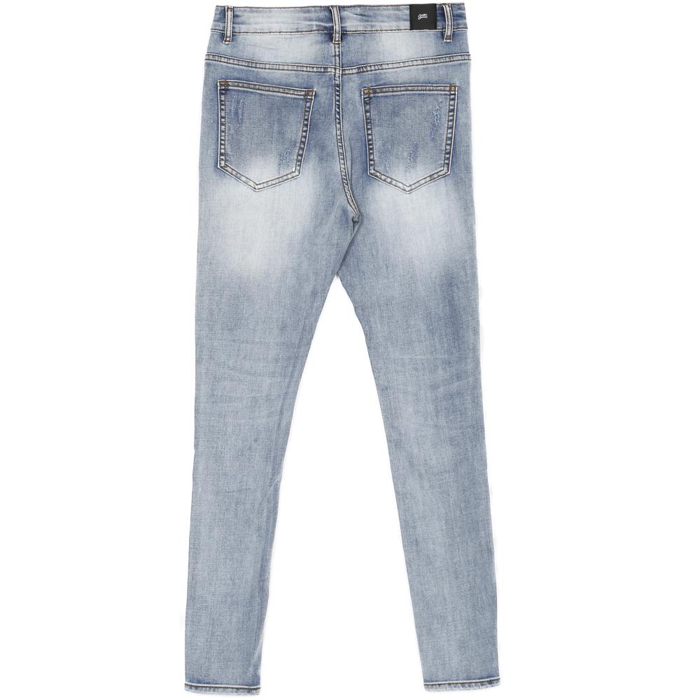 Jeans mit blauen Destroyed-Einsätzen