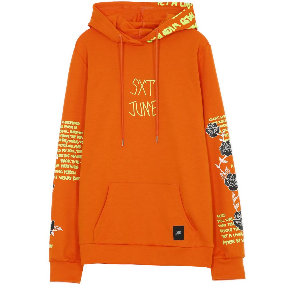 Sweat capuche imprimé tête de mort orange