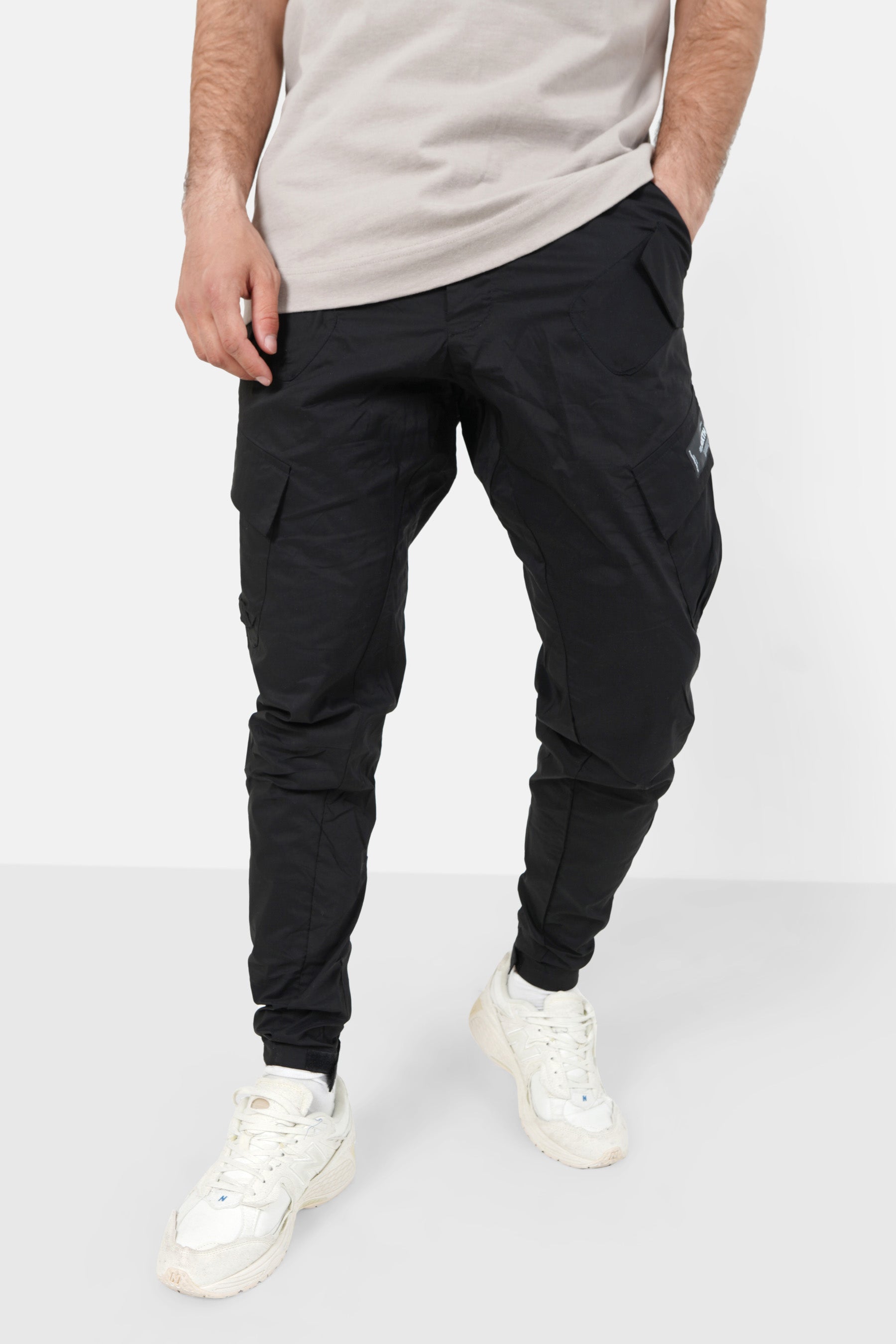 Cargo multi pockets joggers black
