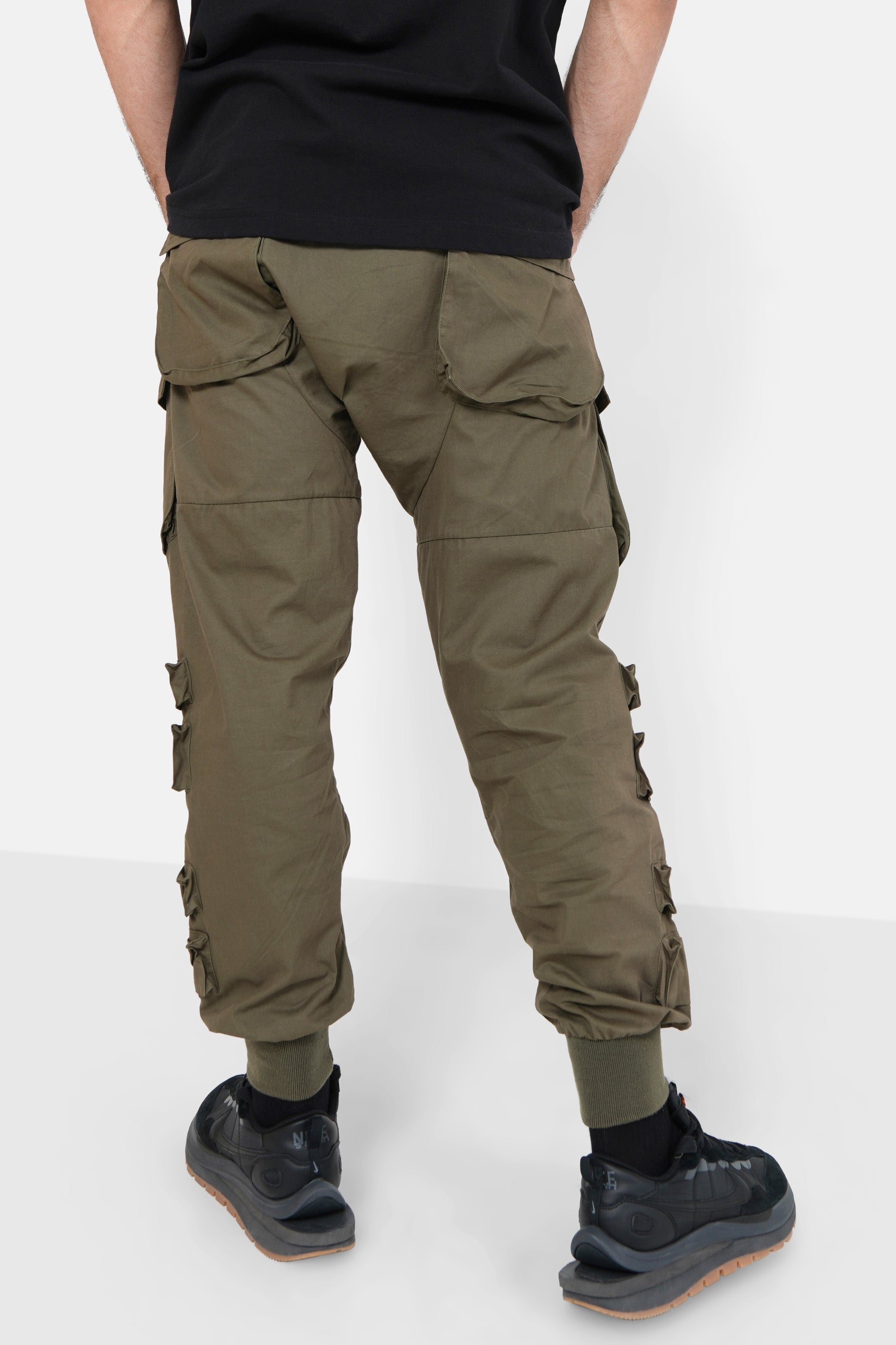 Taktische Cargohose mit weitem Bein, Khakigrün