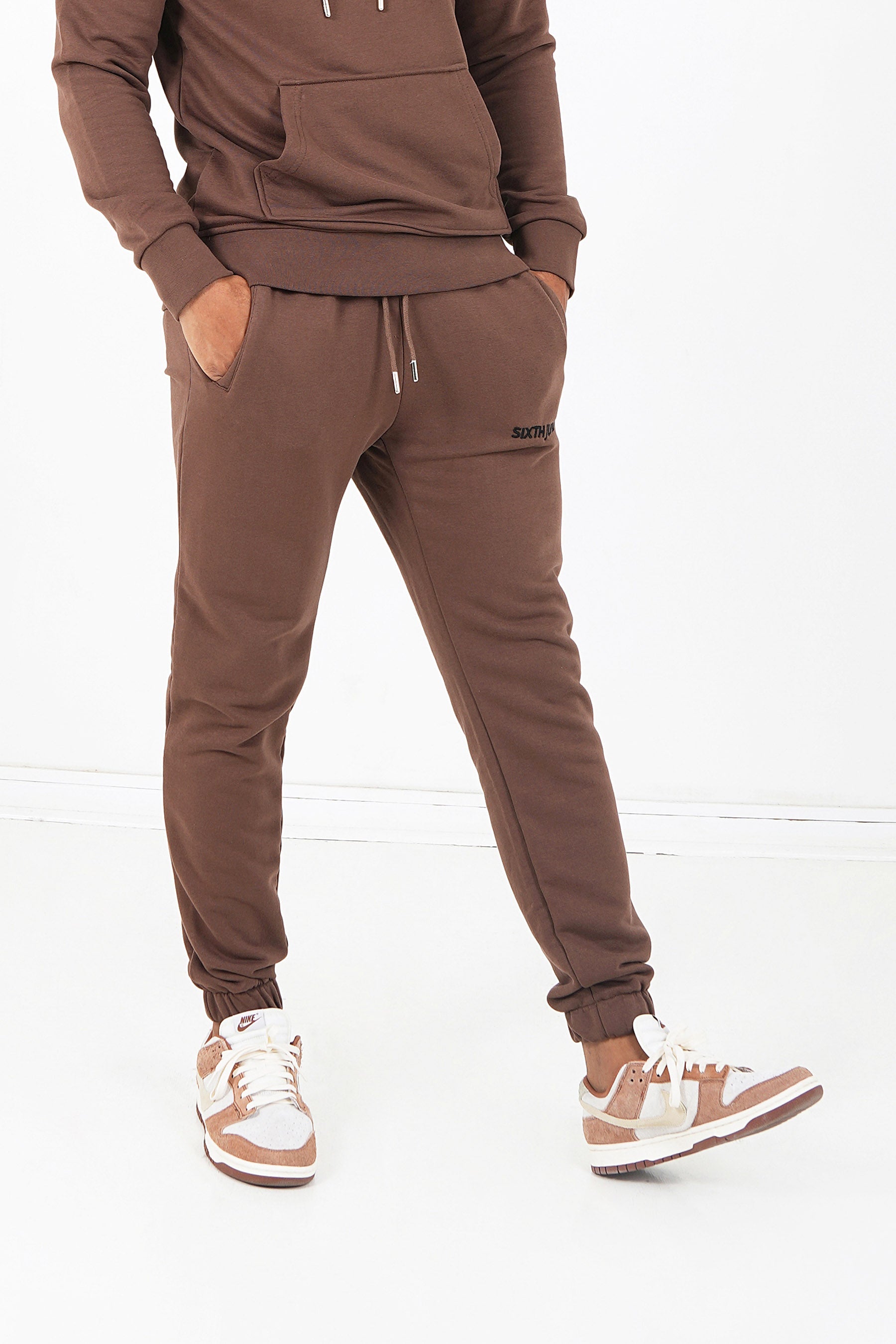 Sixth June - Jogging + sweat capuche logo brodé Marron