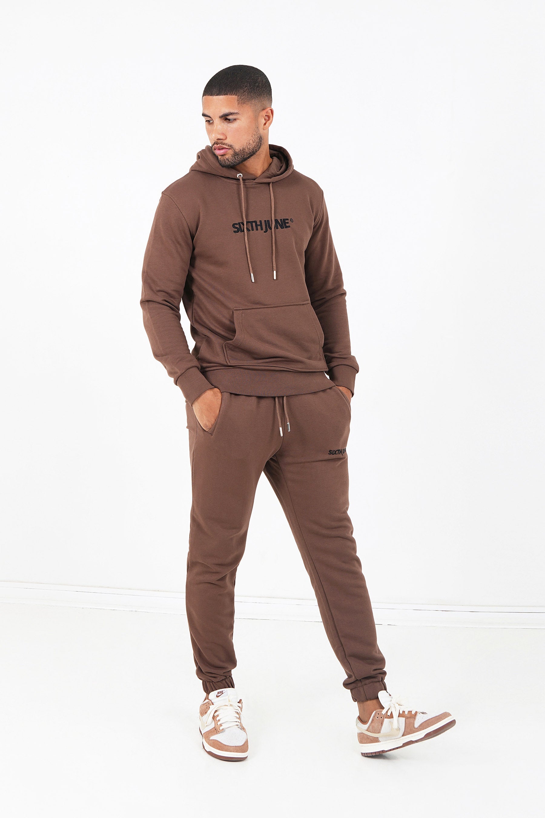 Sixth June - Jogging + sweat capuche logo brodé Marron