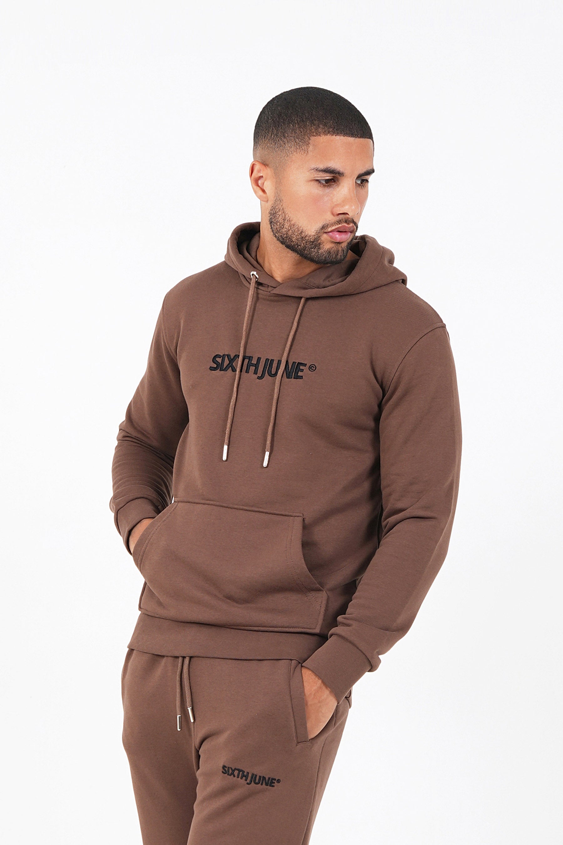 Sixth June - Jogging + sweat capuche logo brodé Marron