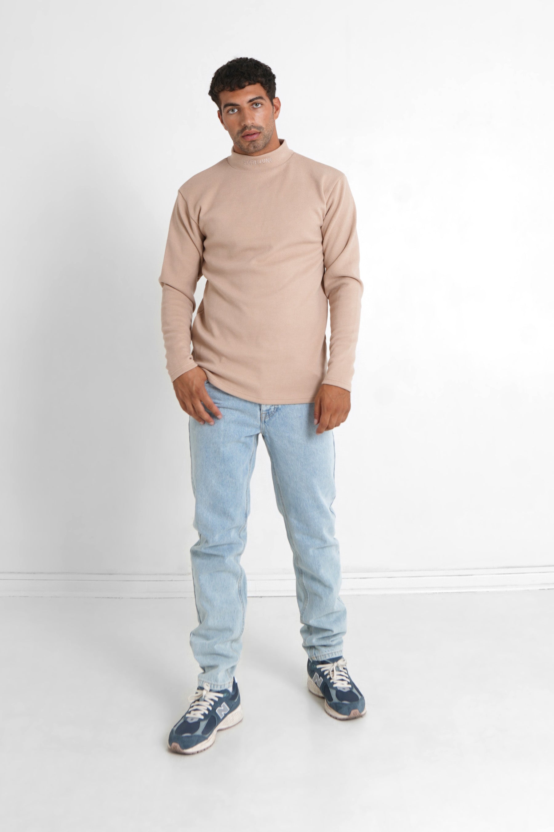 Sixth June - Pull maille logo brodé Beige