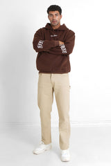 Fleece-Sweatshirt mit Kapuze und Rundhalsausschnitt. Dunkelbraun